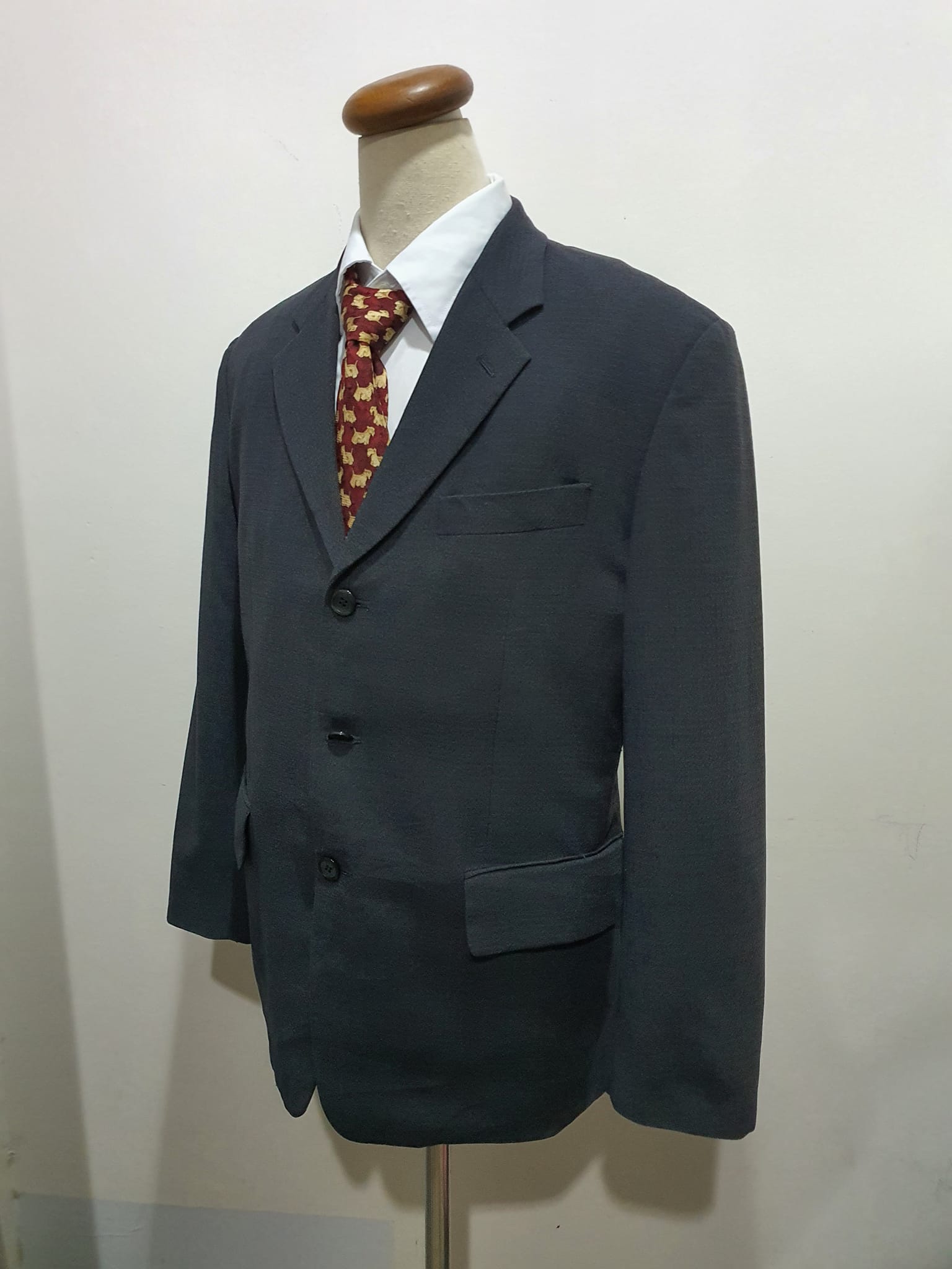 Suit0041 เสื้อสูท นำเข้า มือสอง สีเทา แบรนด์ TRUGEN อก 42 นิ้ว