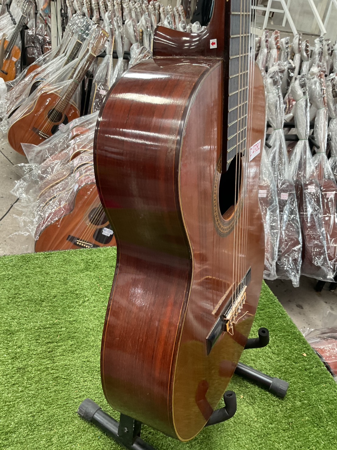 กีต้าร์คลาสสิค YAMAHA : C-200