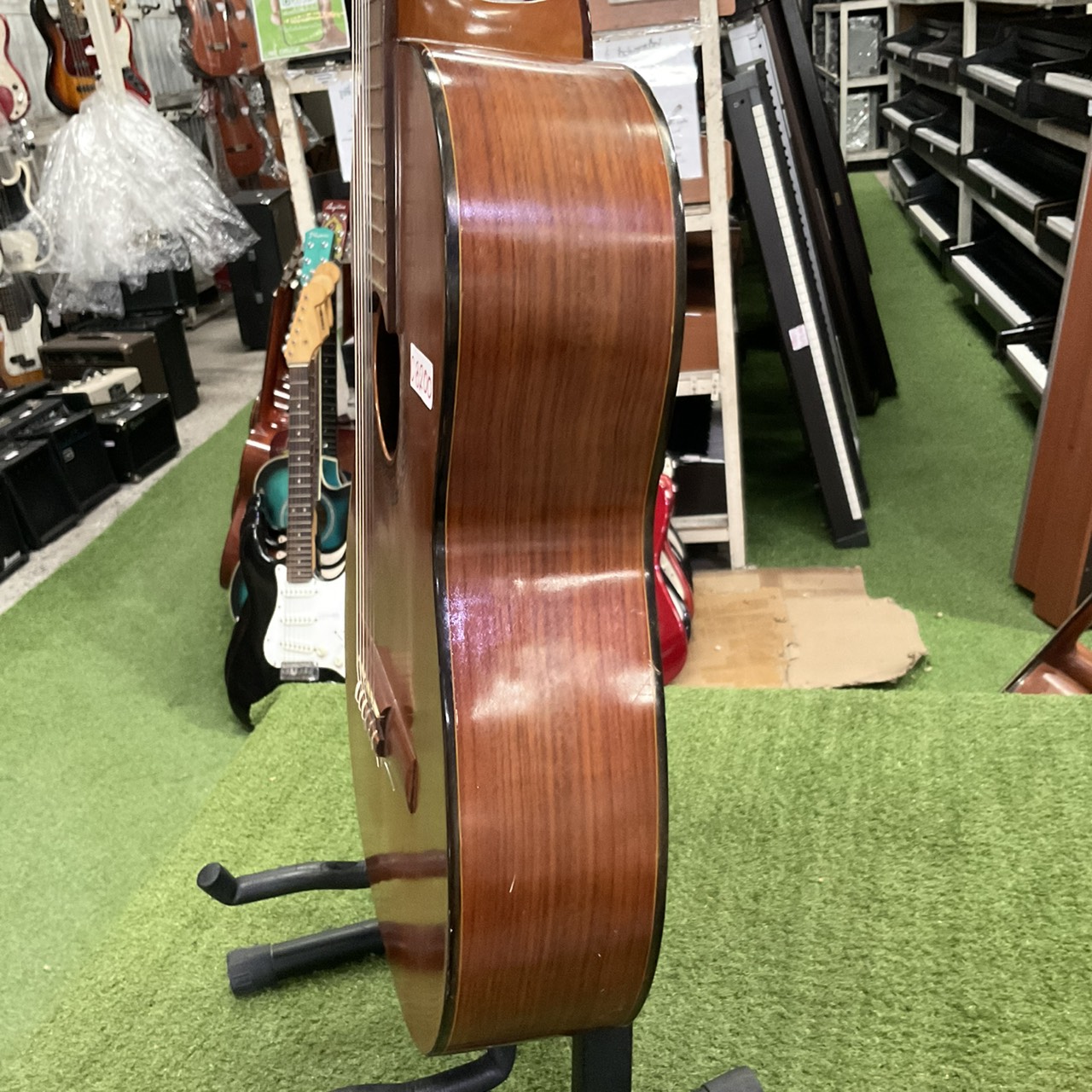 กีต้าร์คลาสสิค Abe Gut : 65A