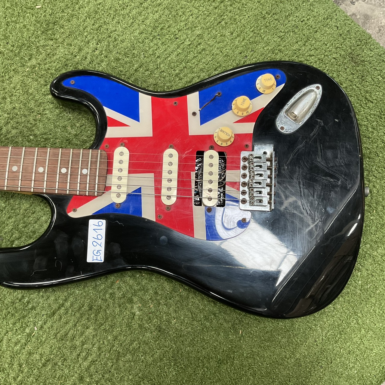 กีต้าร์ไฟฟ้า Photogenic : TRADITIONAL