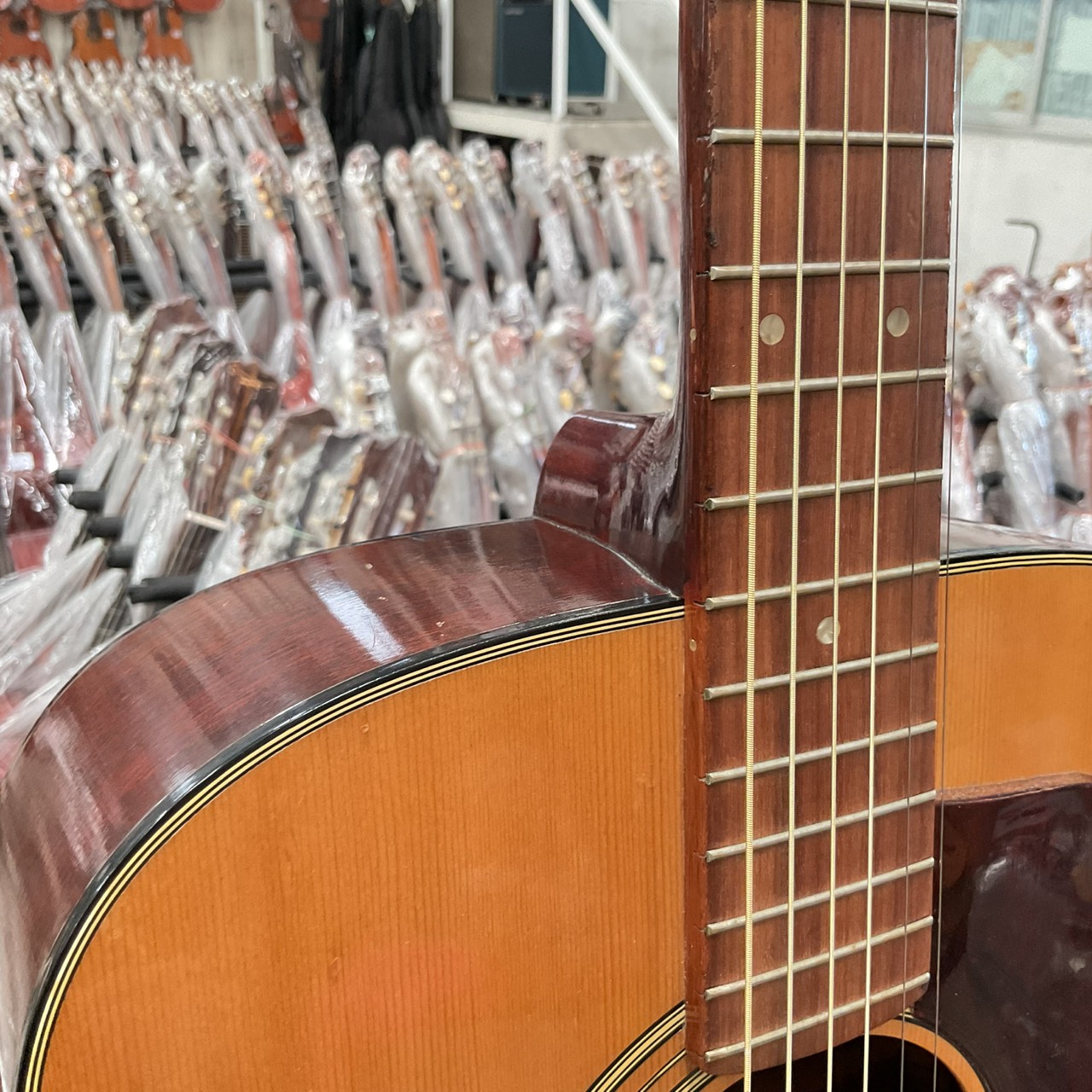 กีต้าร์โปร่ง YAHAMA : FG-130