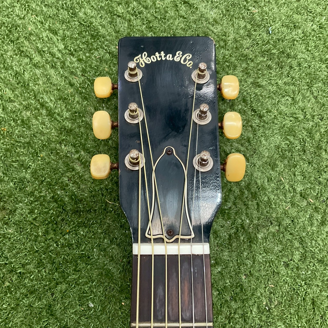 กีต้าร์โปร่ง Hotta : F100