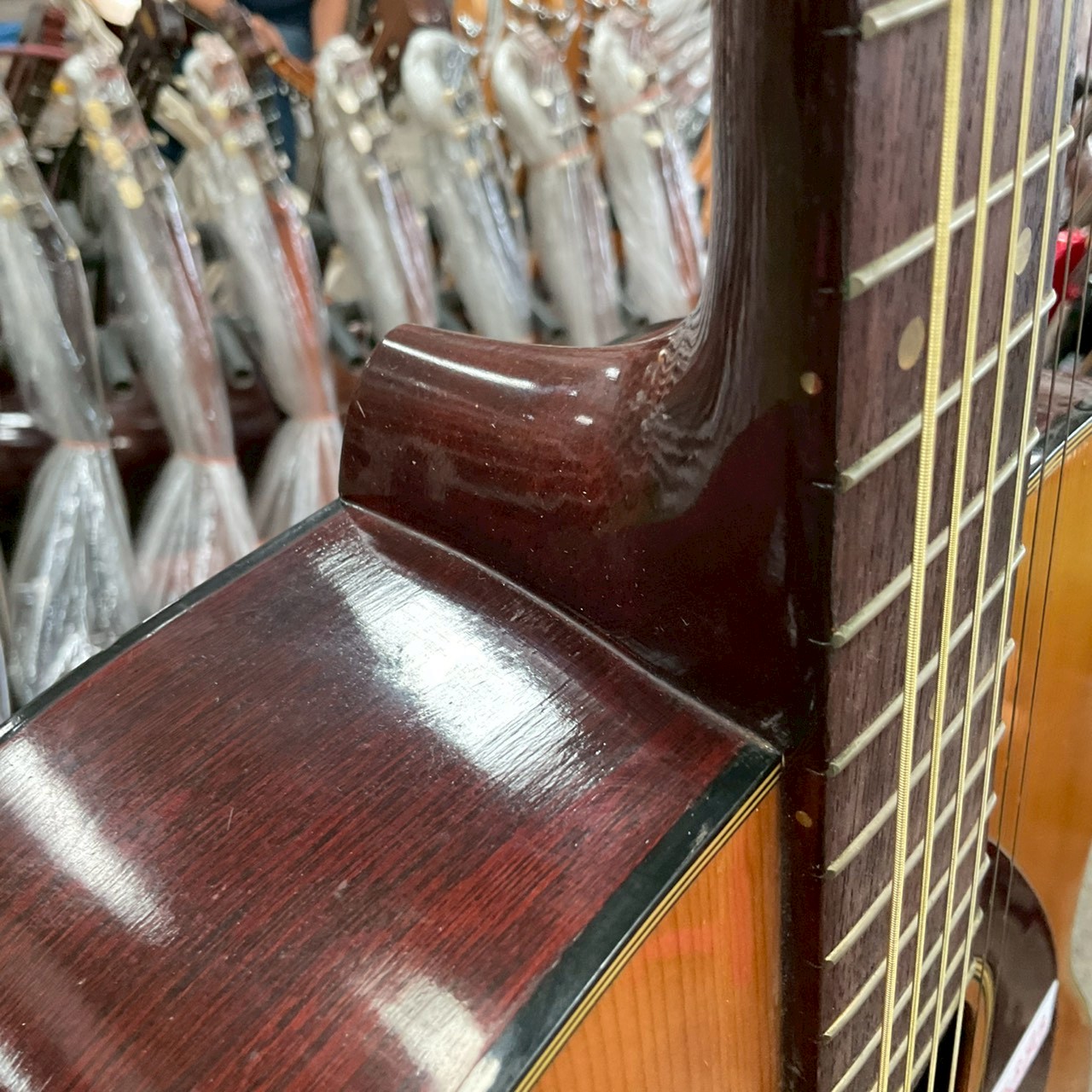 กีต้าร์โปร่ง YAMAHA : FG-130