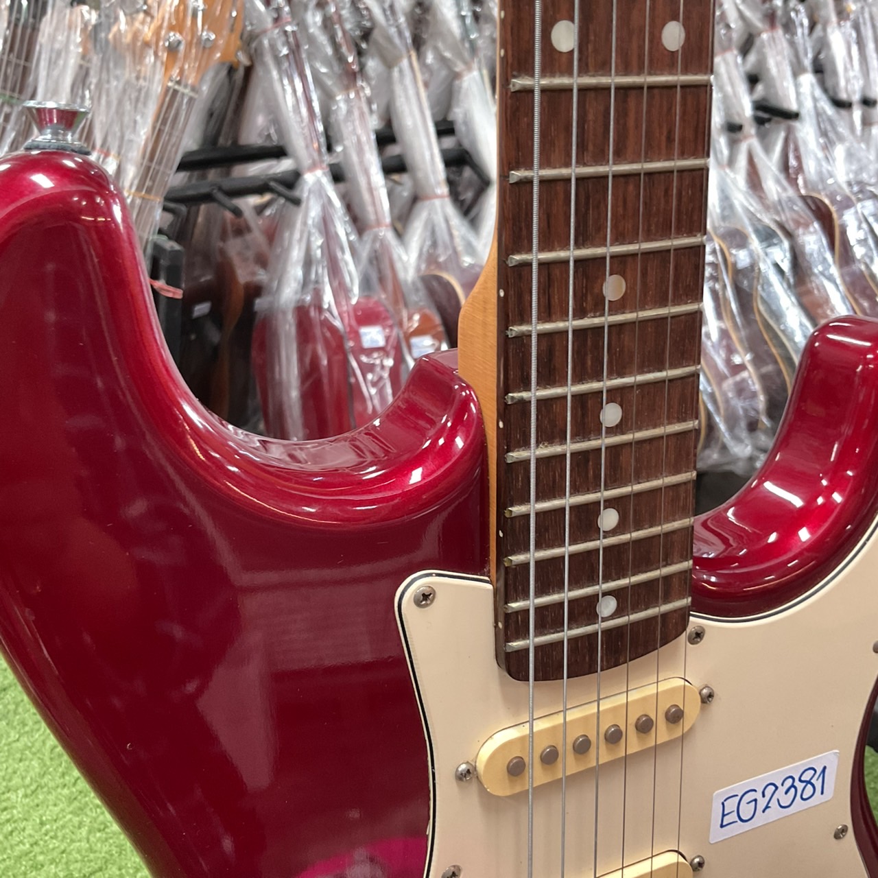 กีต้าร์ไฟฟ้า PHOTOGENIC