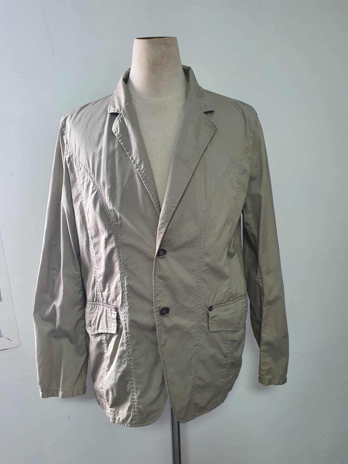 SUIT C0032