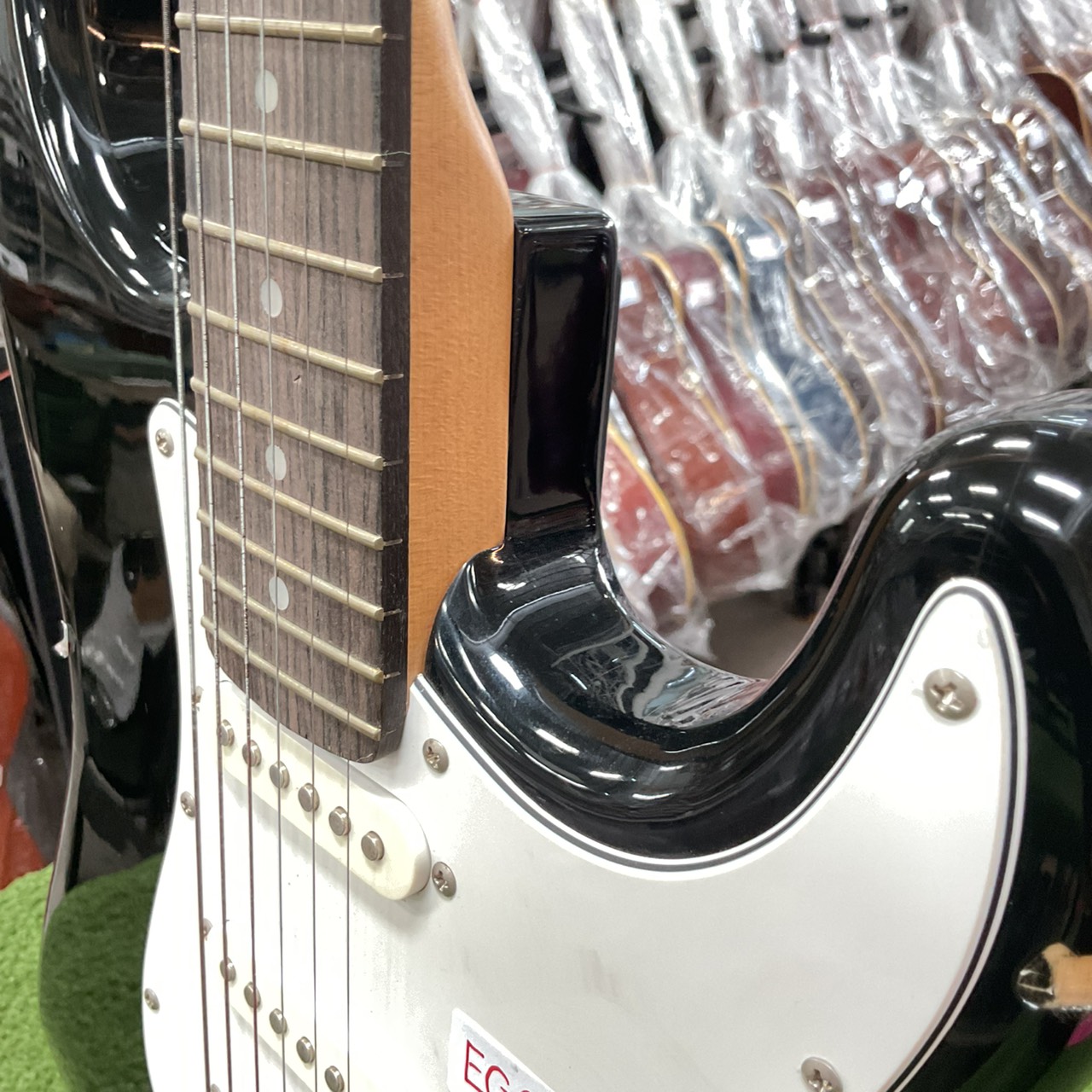 กีต้าร์ไฟฟ้า SELDER