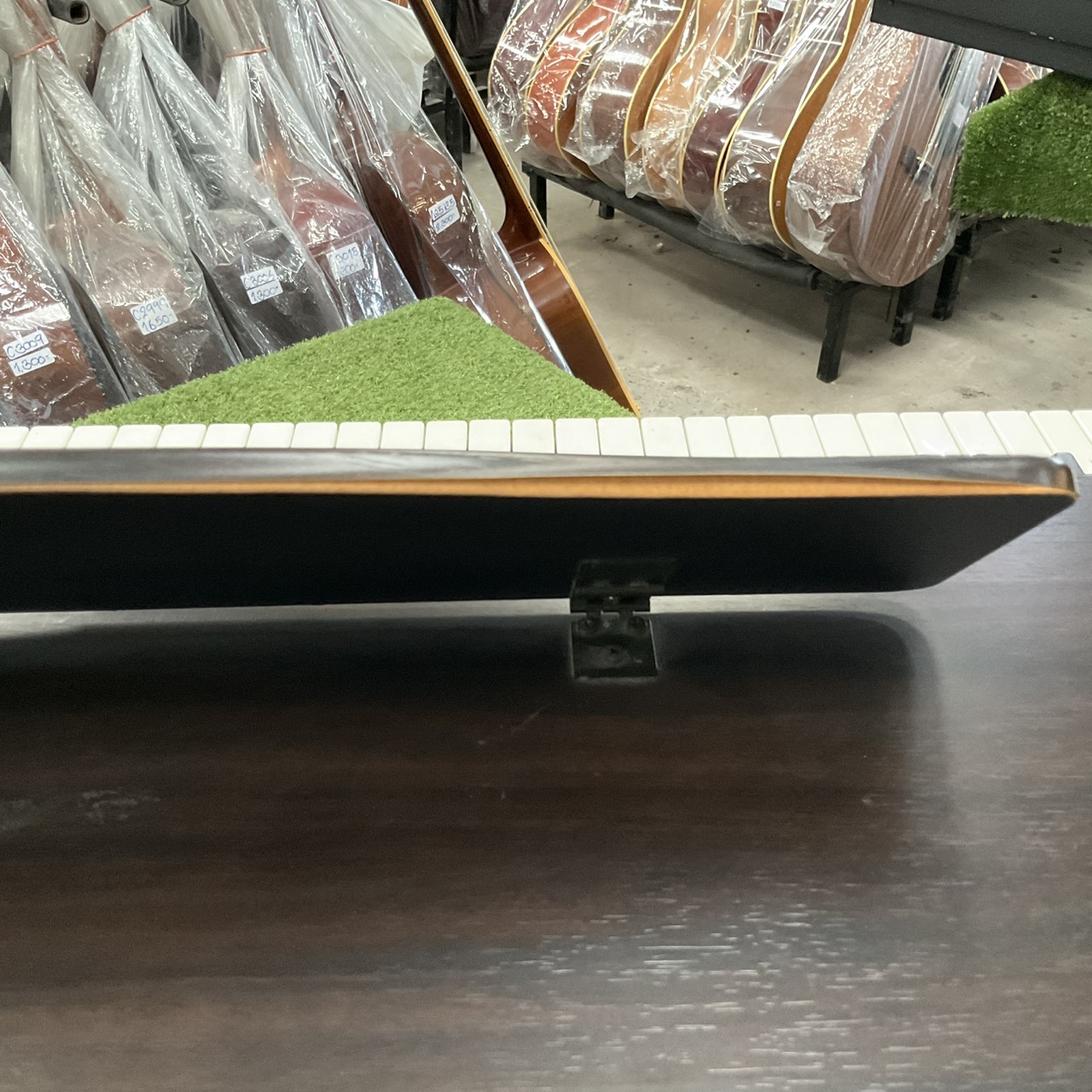 เปียโน CASIO : CDP-7000 สินค้าไม่พร้อมใช้งาน (ต้องซ่อม)