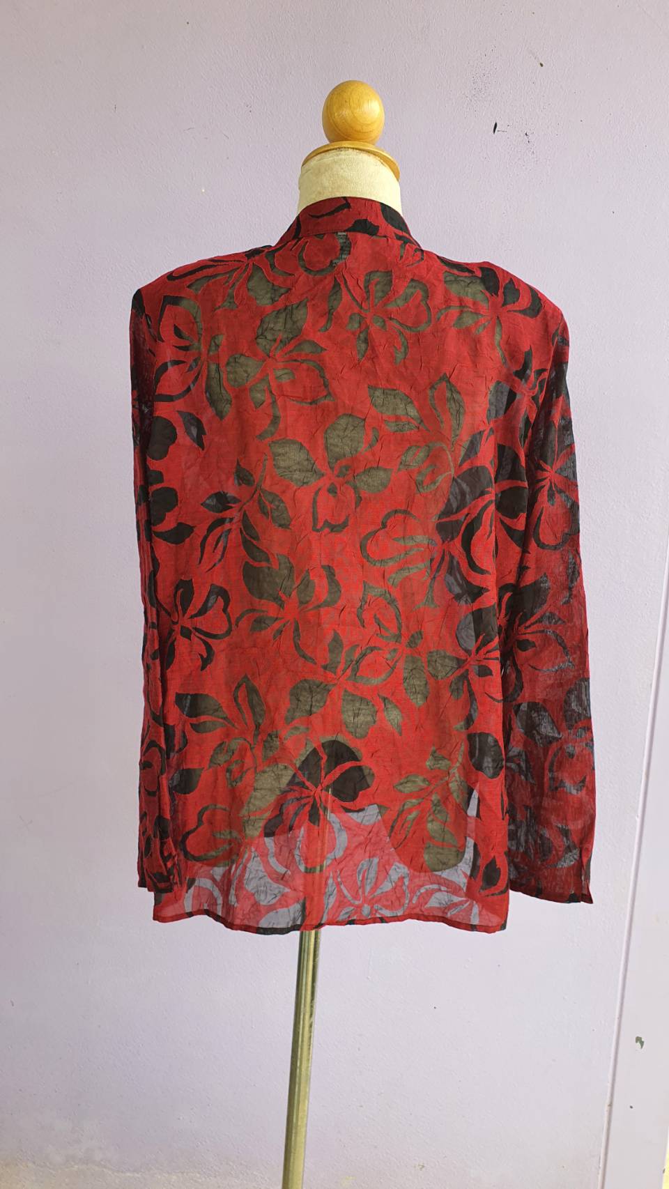 FF02834 เสื้อผ้ามือสอง สีแดง แบรนด์ DRAPERS &DAMON'S อก 46 นิ้ว