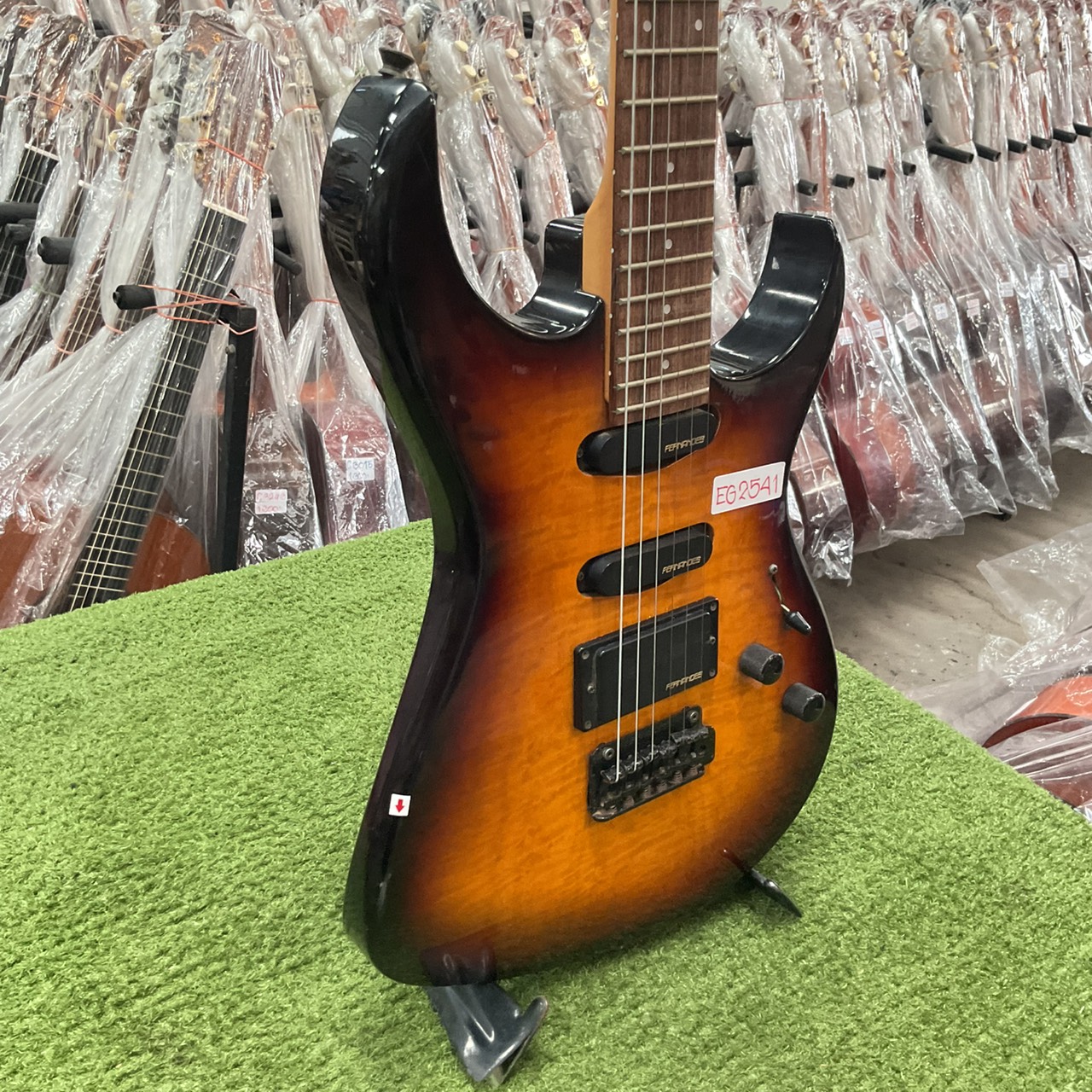 กีต้าร์ไฟฟ้า FERNANDES