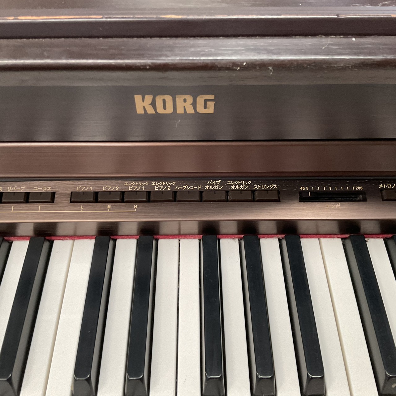 เปียโน KORG : C-3200