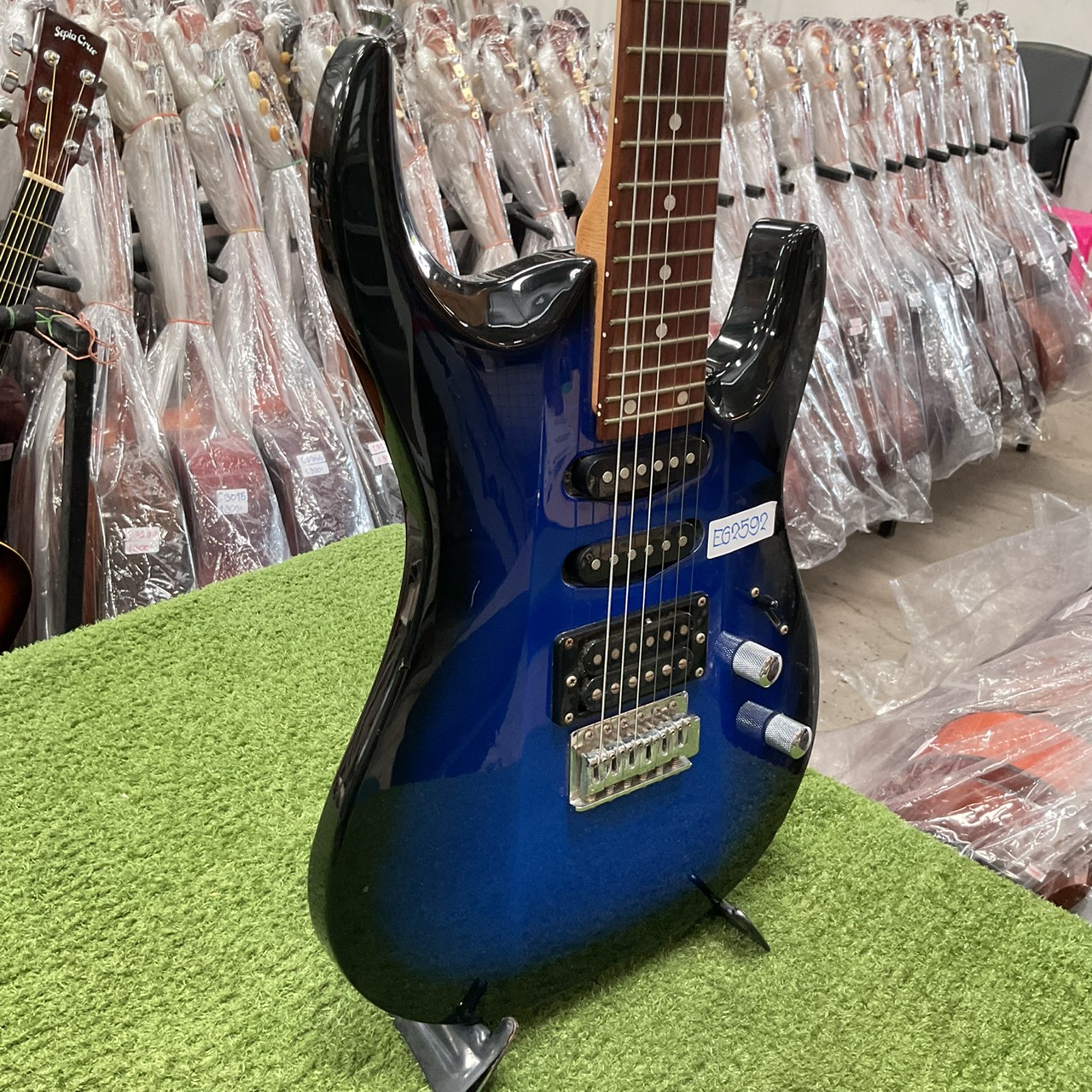 กีต้าร์ไฟฟ้า Aria Pro II : MA