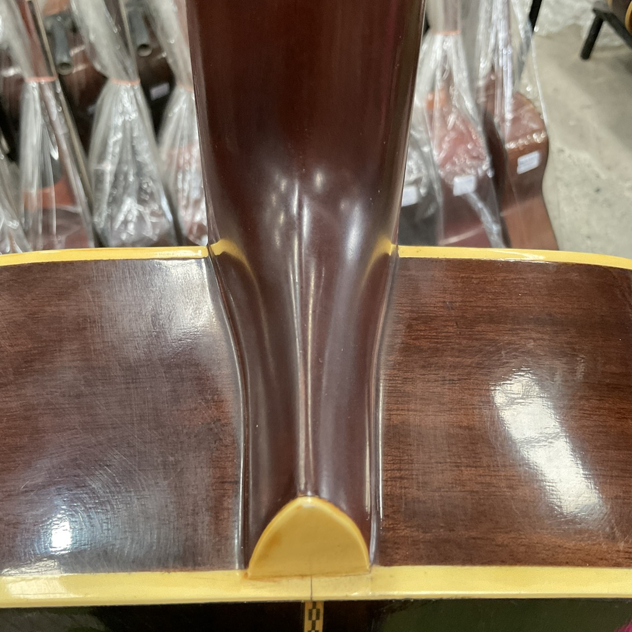 กีต้าร์โปร่ง Gilbert : SK-20