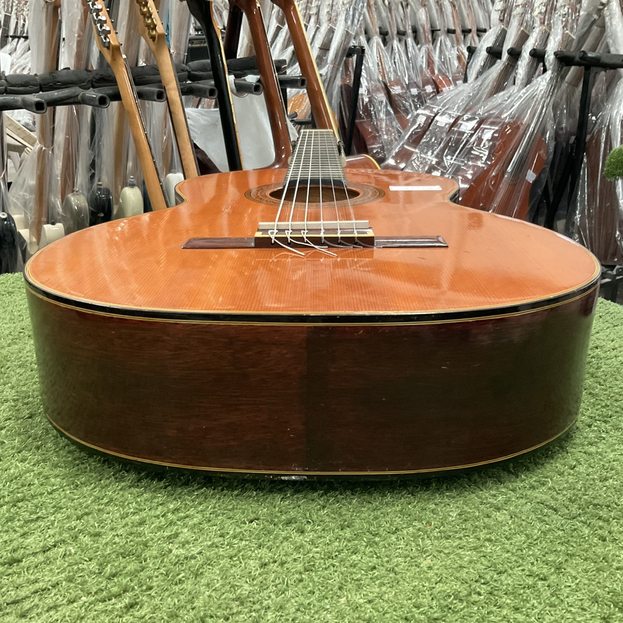 กีต้าร์คลาสสิค Aanton : No.120