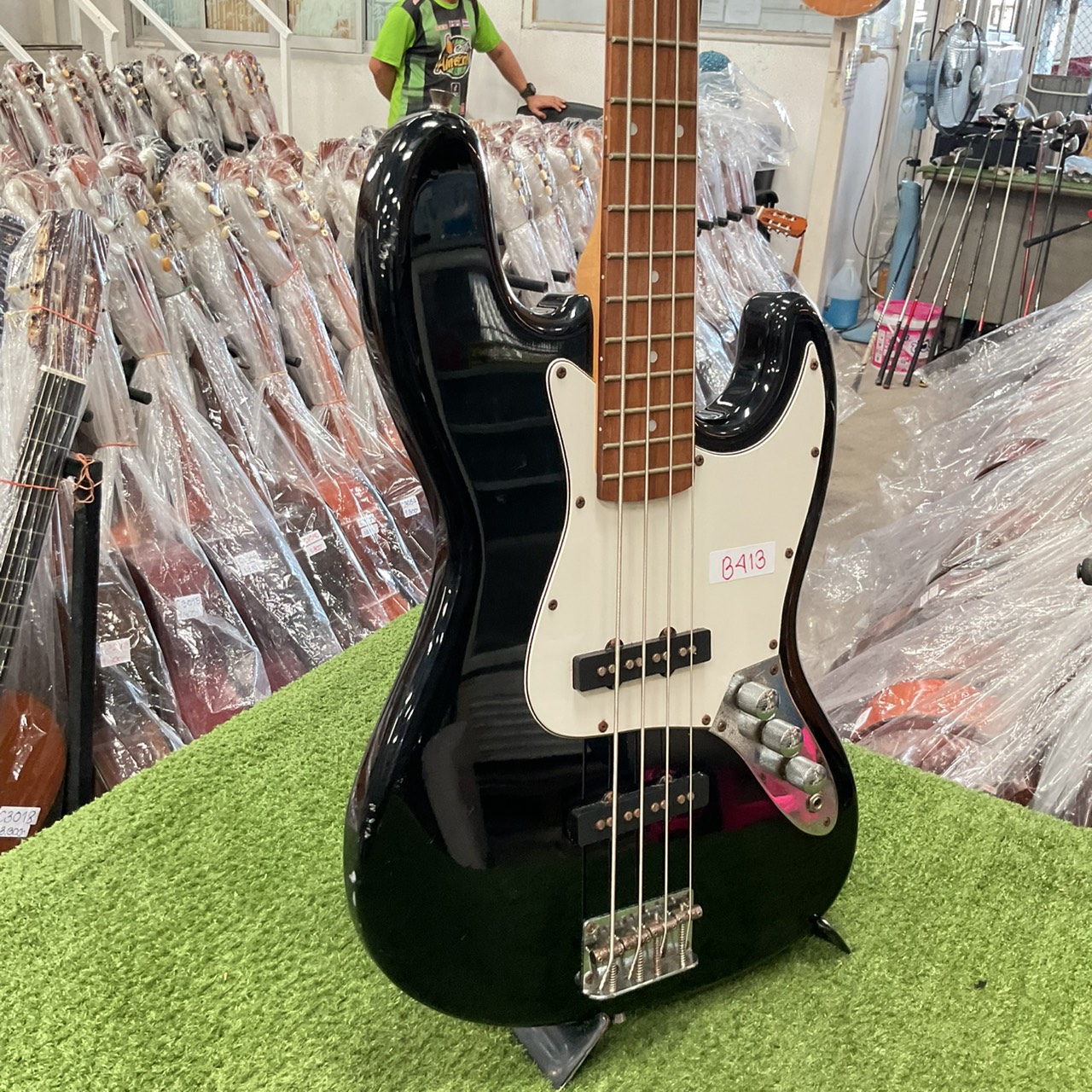 กีต้าร์เบส PhotoGenic