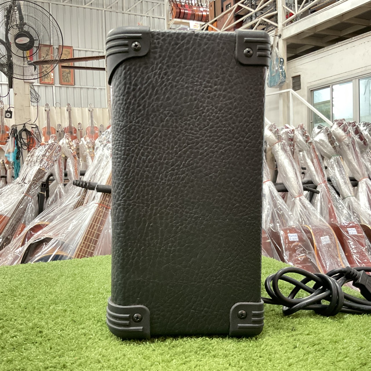 แอมป์กีต้าร์ behringer : ULTRACOUSTIC KT108 (KEYBOARD)