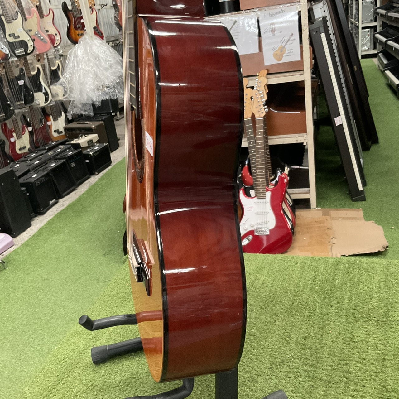 กีต้าร์คลาสสิค Valencia : CG-160