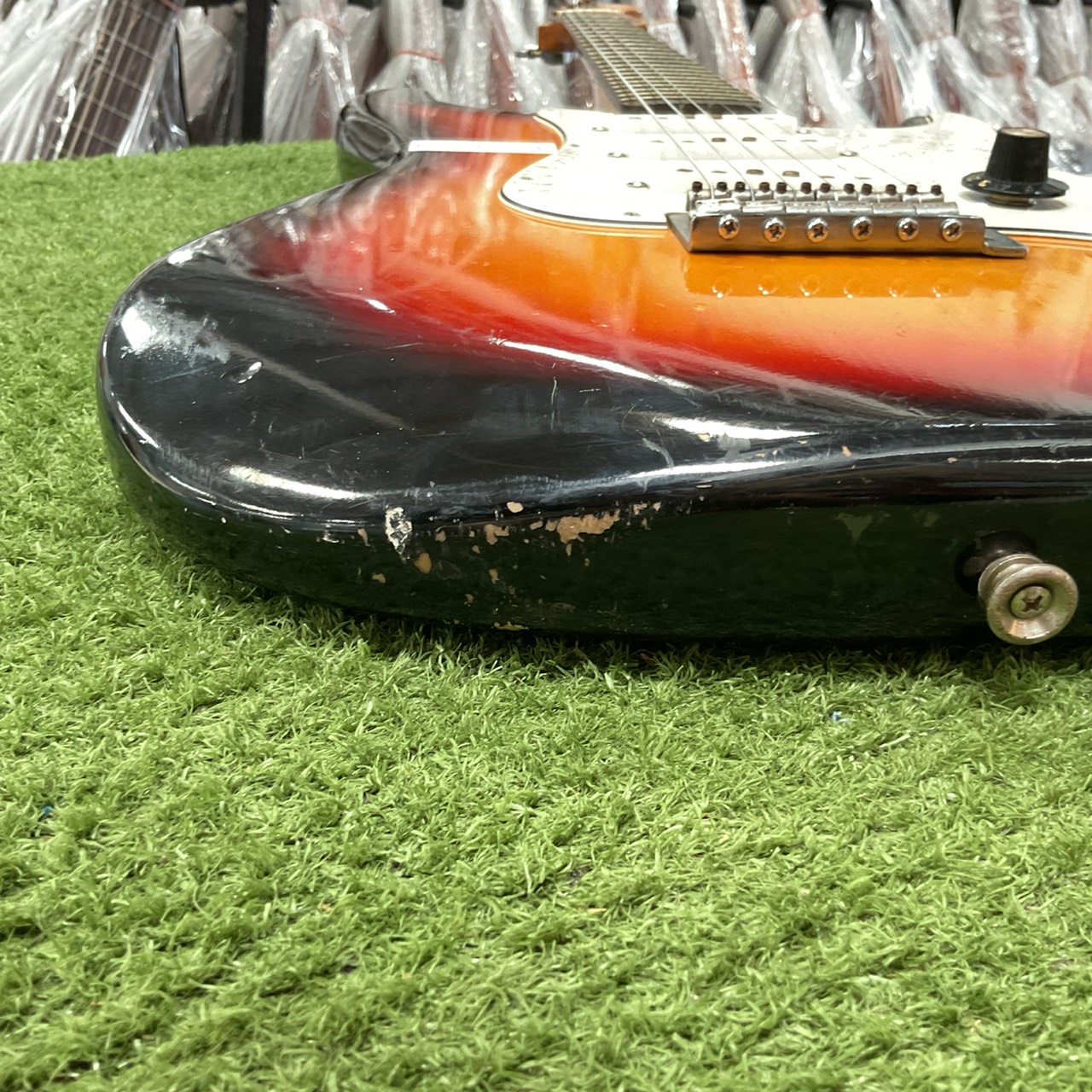 กีต้าร์ไฟฟ้า HOLLY : SPLENDOR