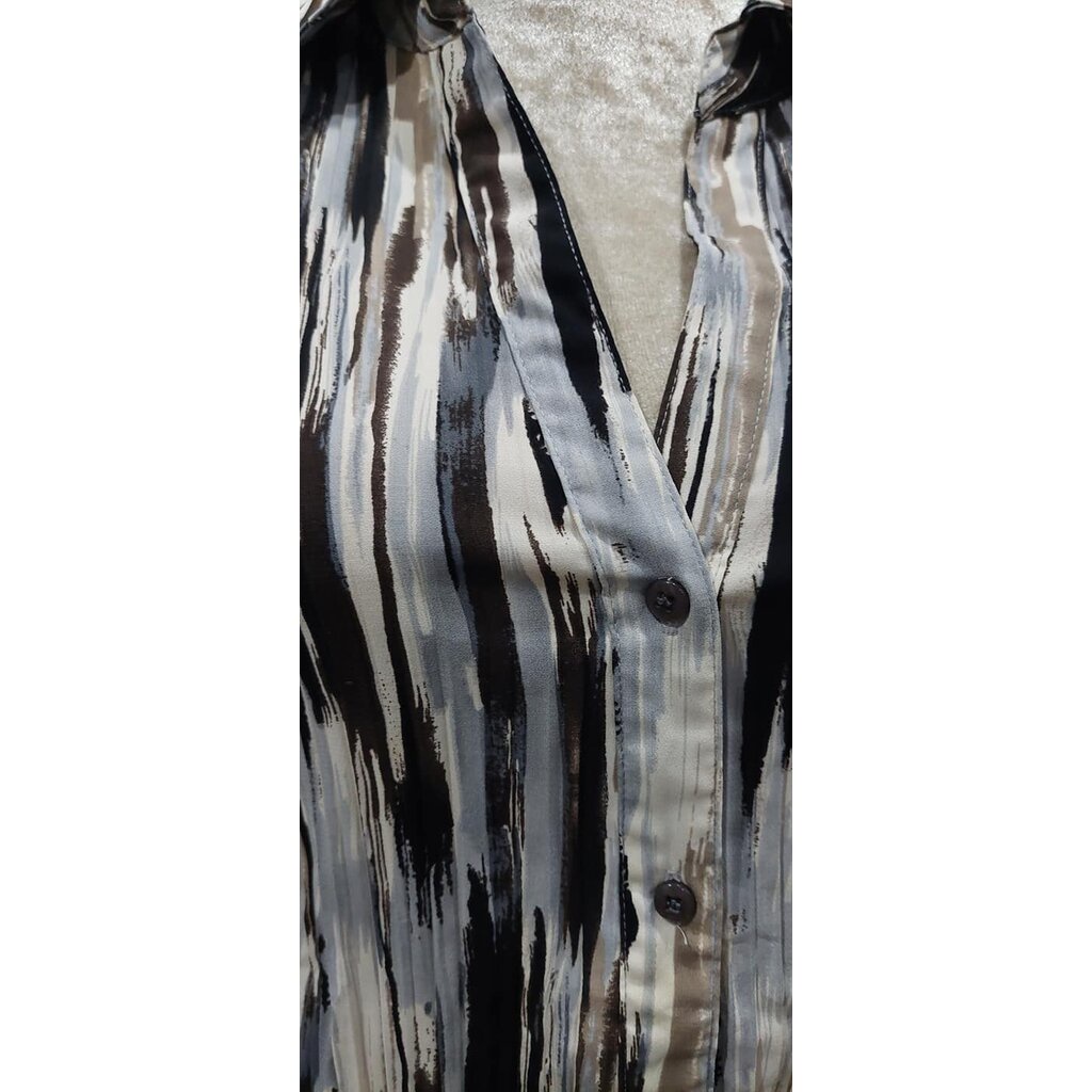 FF000374 เสื้อเชิ้ตแฟชั่น ลายสวย มือสอง อก 33-35 นิ้ว
