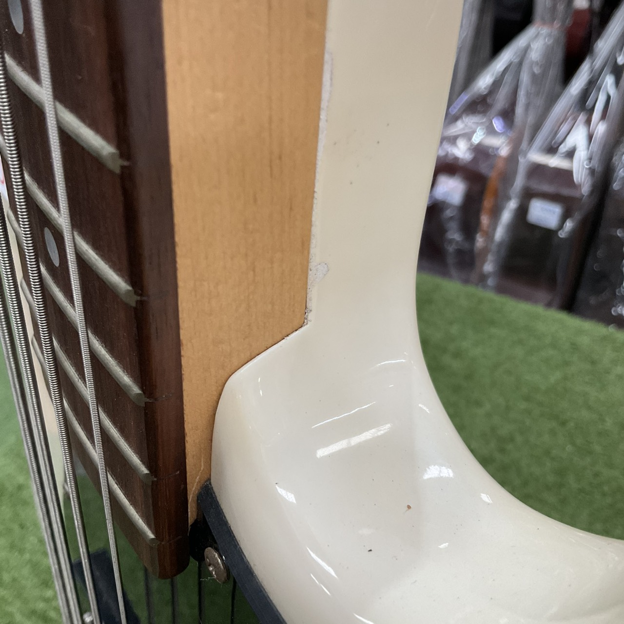 กีต้าร์เบส Edgar