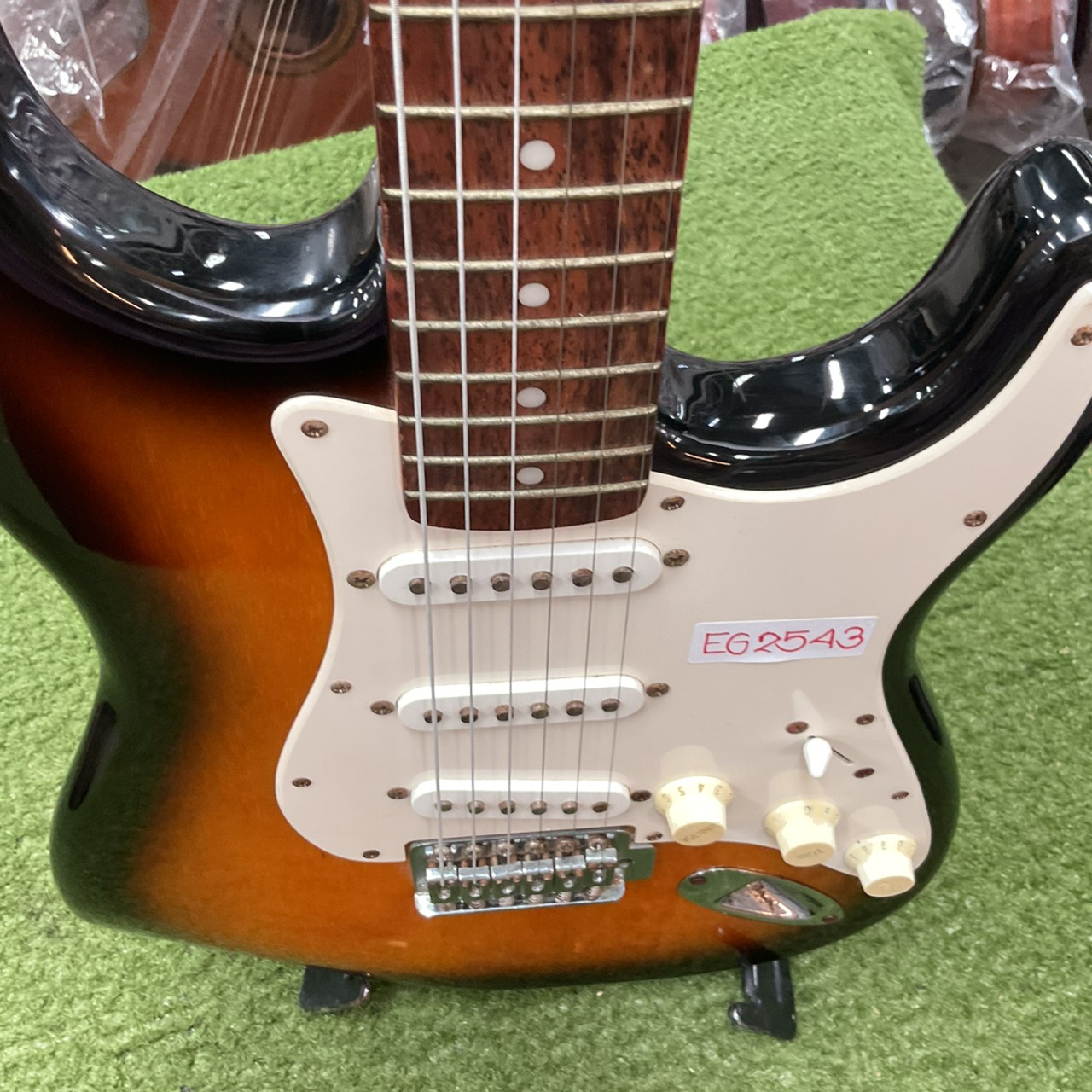 กีต้าร์ไฟฟ้า Squier by Fender