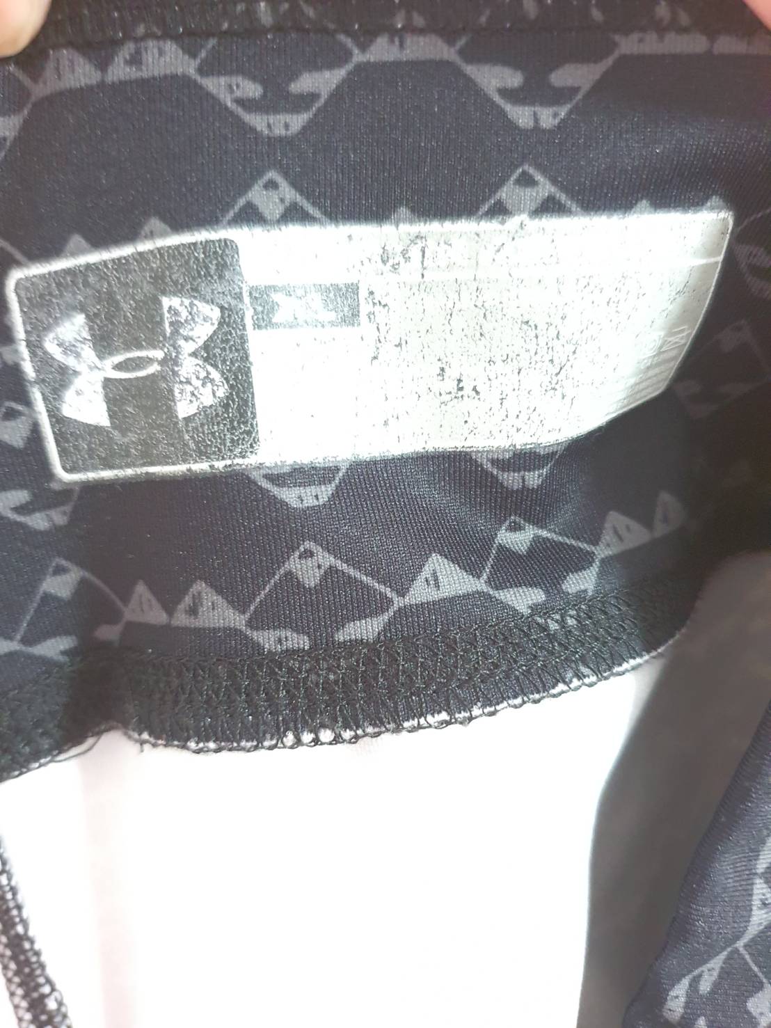 FF06530 กางเกงกีฬาออกกำลังกาย Under Armour มือสอง สีดำ เอว 36-42นิ้ว