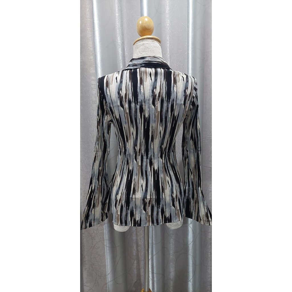 FF000374 เสื้อเชิ้ตแฟชั่น ลายสวย มือสอง อก 33-35 นิ้ว