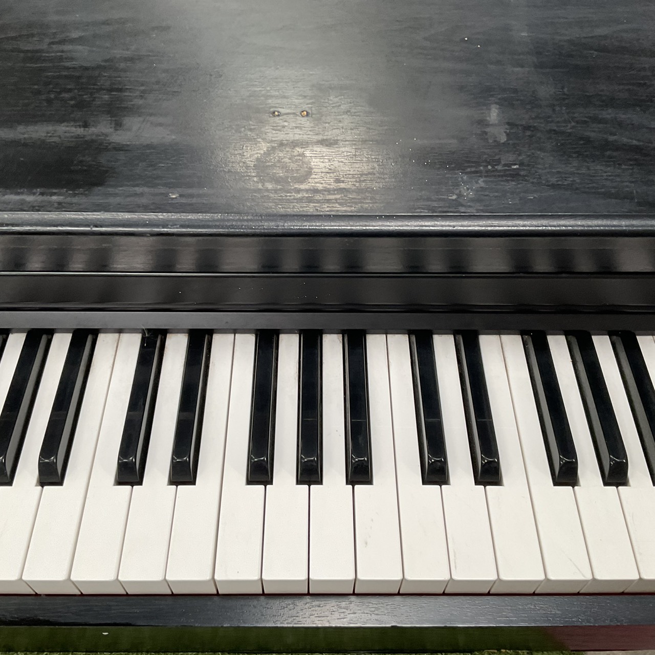 เปียโน KORG : C-2000 สินค้าไม่พร้อมใช้งาน (ต้องซ่อม)