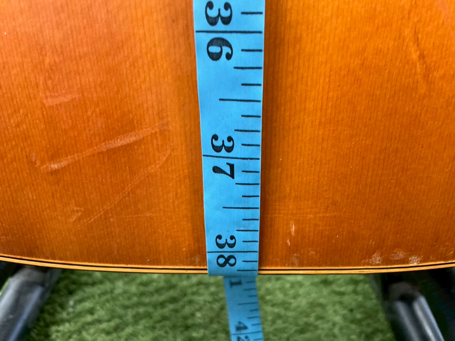 กีต้าร์คลาสสิค ยี่ห้อตามภาพ