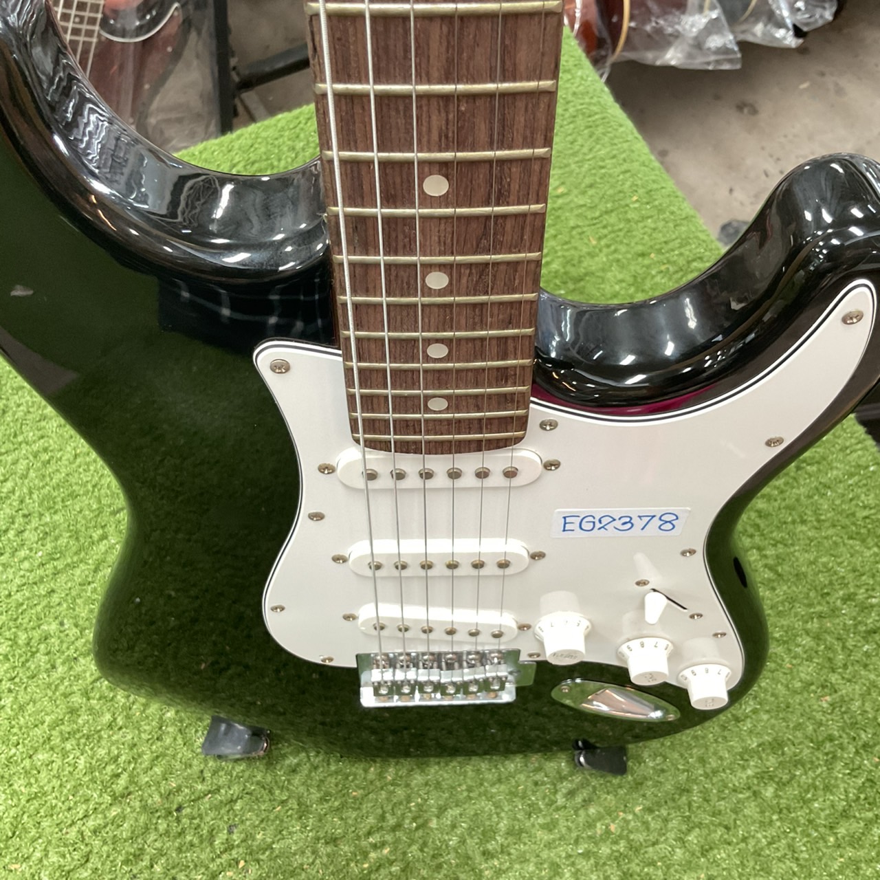 กีต้าร์ไฟฟ้า PHOTO GENLC