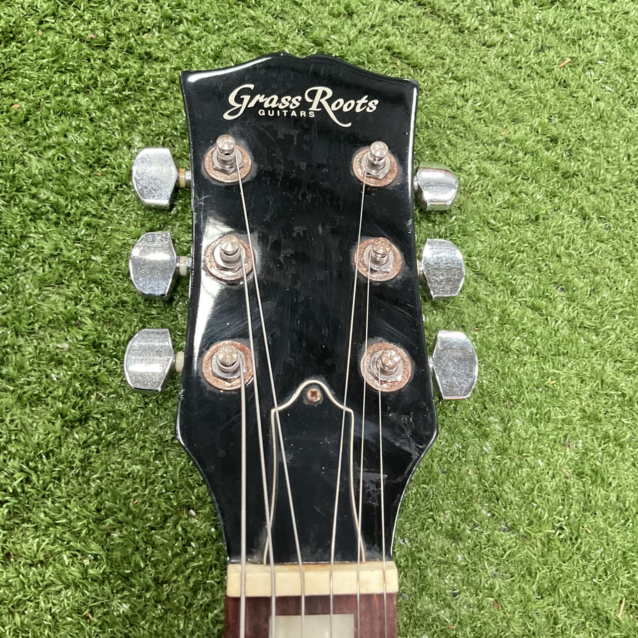 กีต้าร์ไฟฟ้า GRASS ROOTS