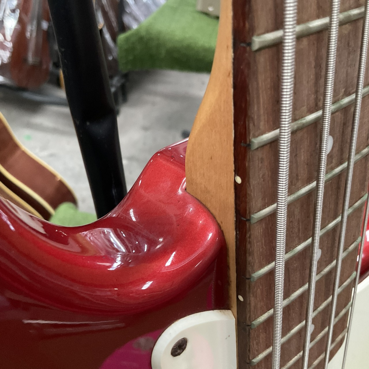 กีต้าร์เบส BUSKER'S