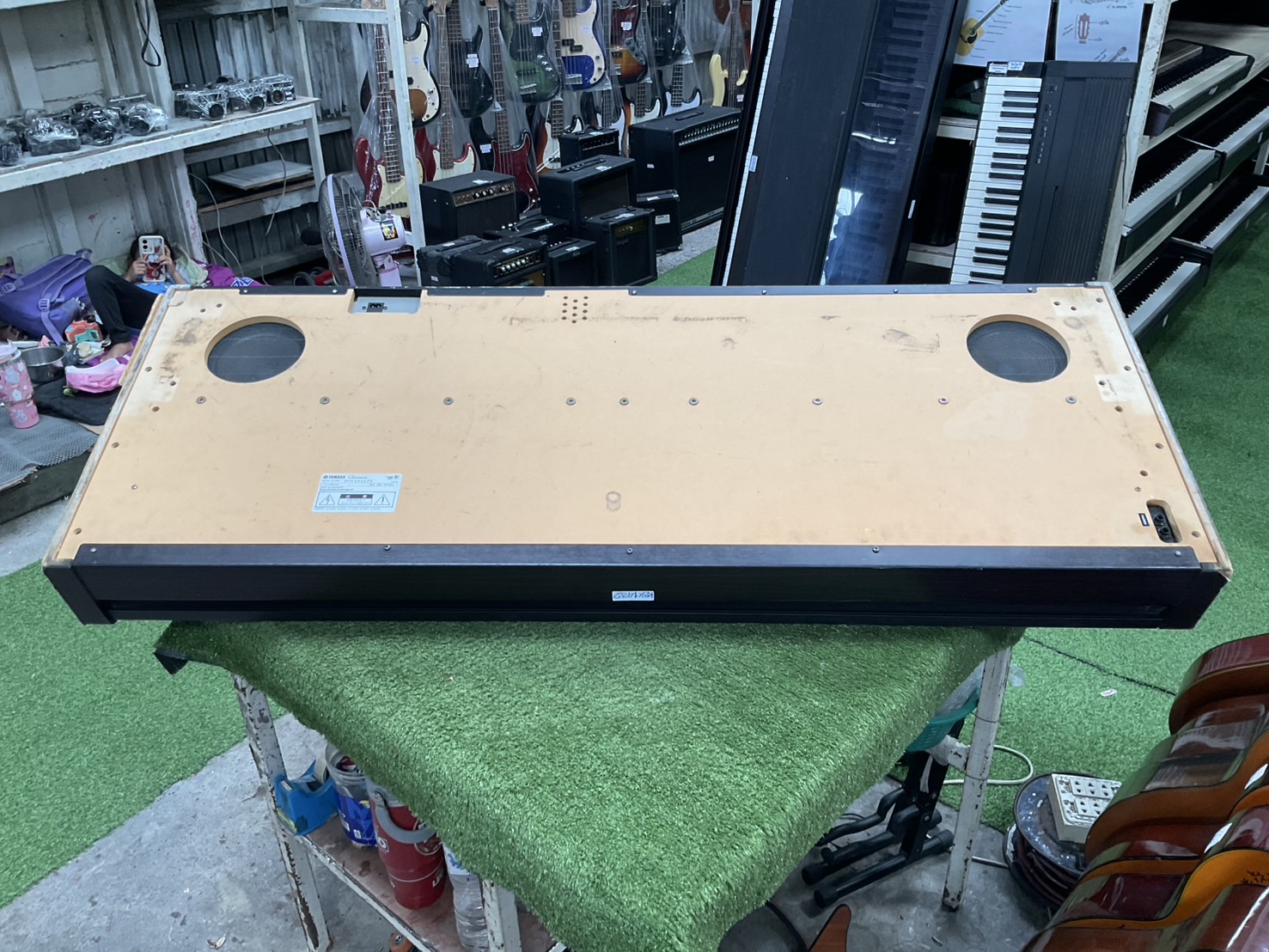 เปียโน YAMAHA : CLP-820 สินค้าไม่พร้อมใช้งาน (ต้องซ่อม)