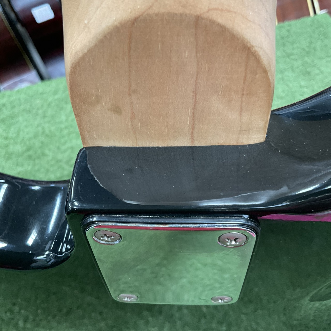 กีต้าร์เบส BUSKER'S