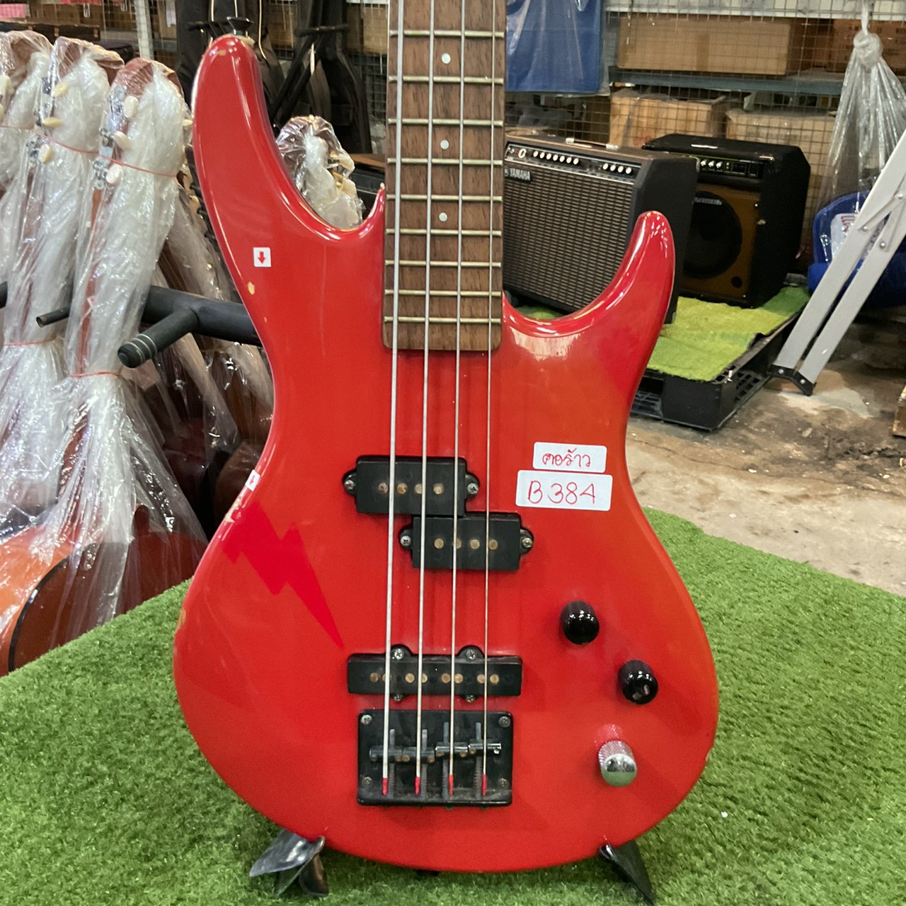 กีต้าร์เบส Aria Pro II : VANGUARD