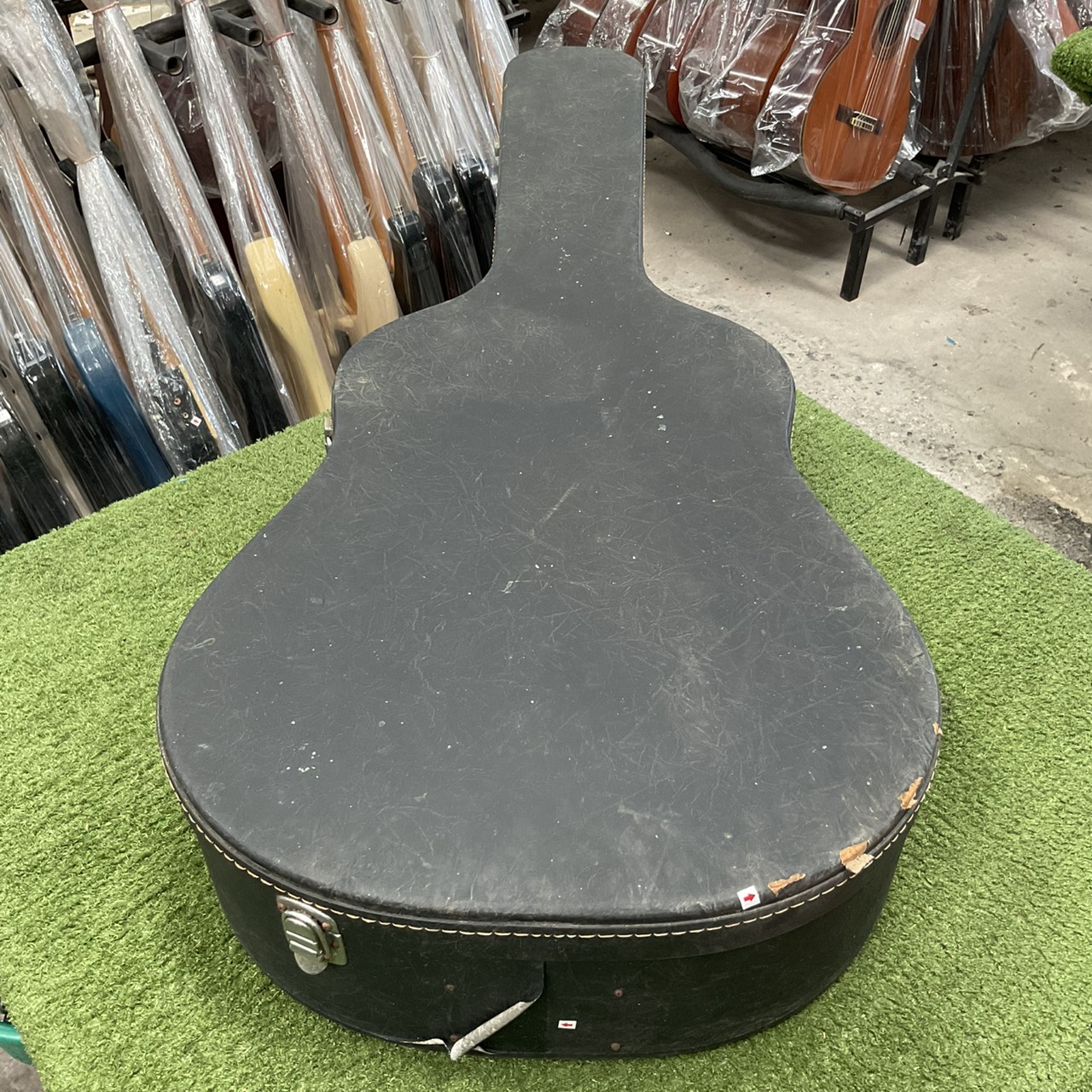 กล่องเคสกีต้าร์โปร่ง