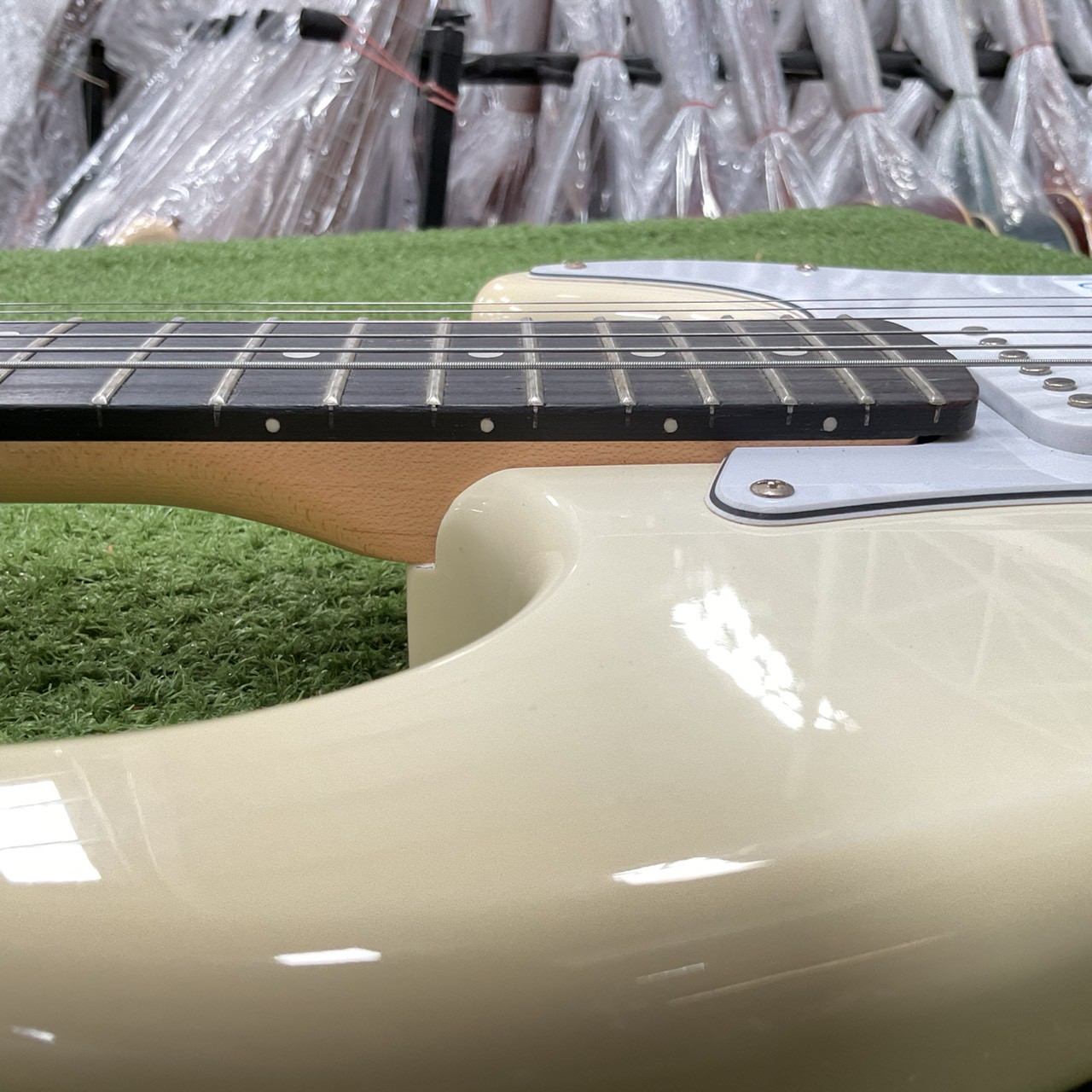 กีต้าร์ไฟฟ้า SELDER