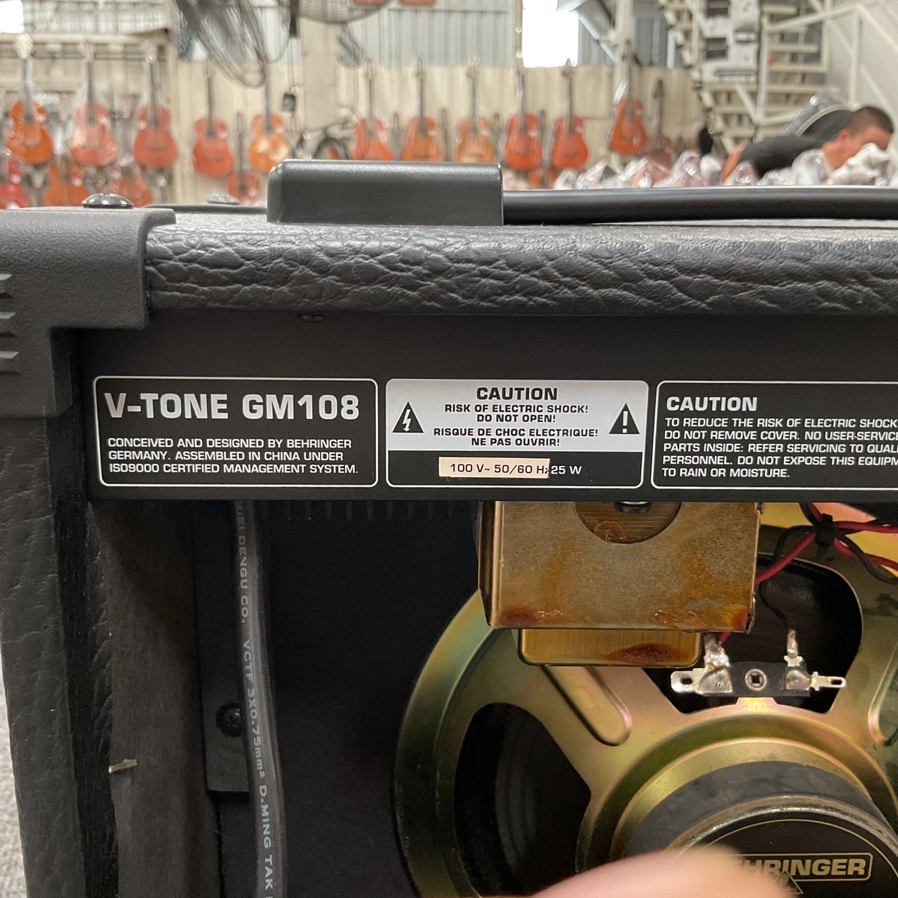แอมป์กีต้าร์ BEHRINGER : V-TONE GM108