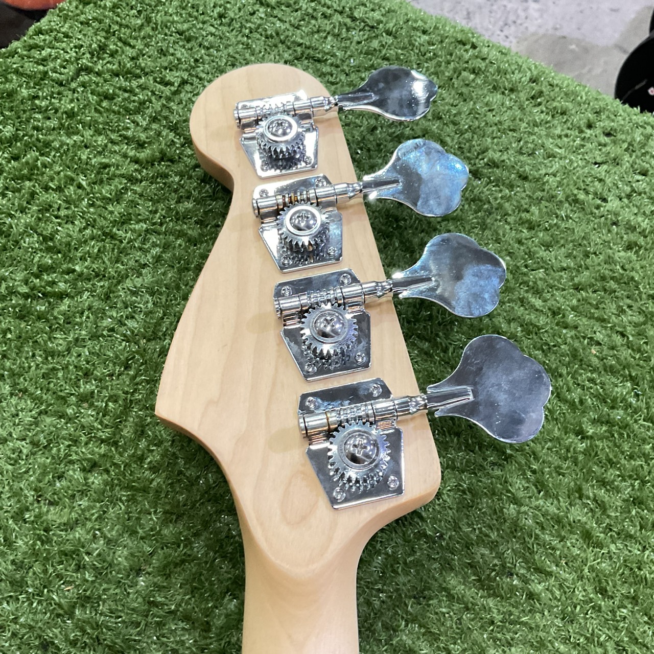 กีต้าร์เบส Sni jer (Gion)