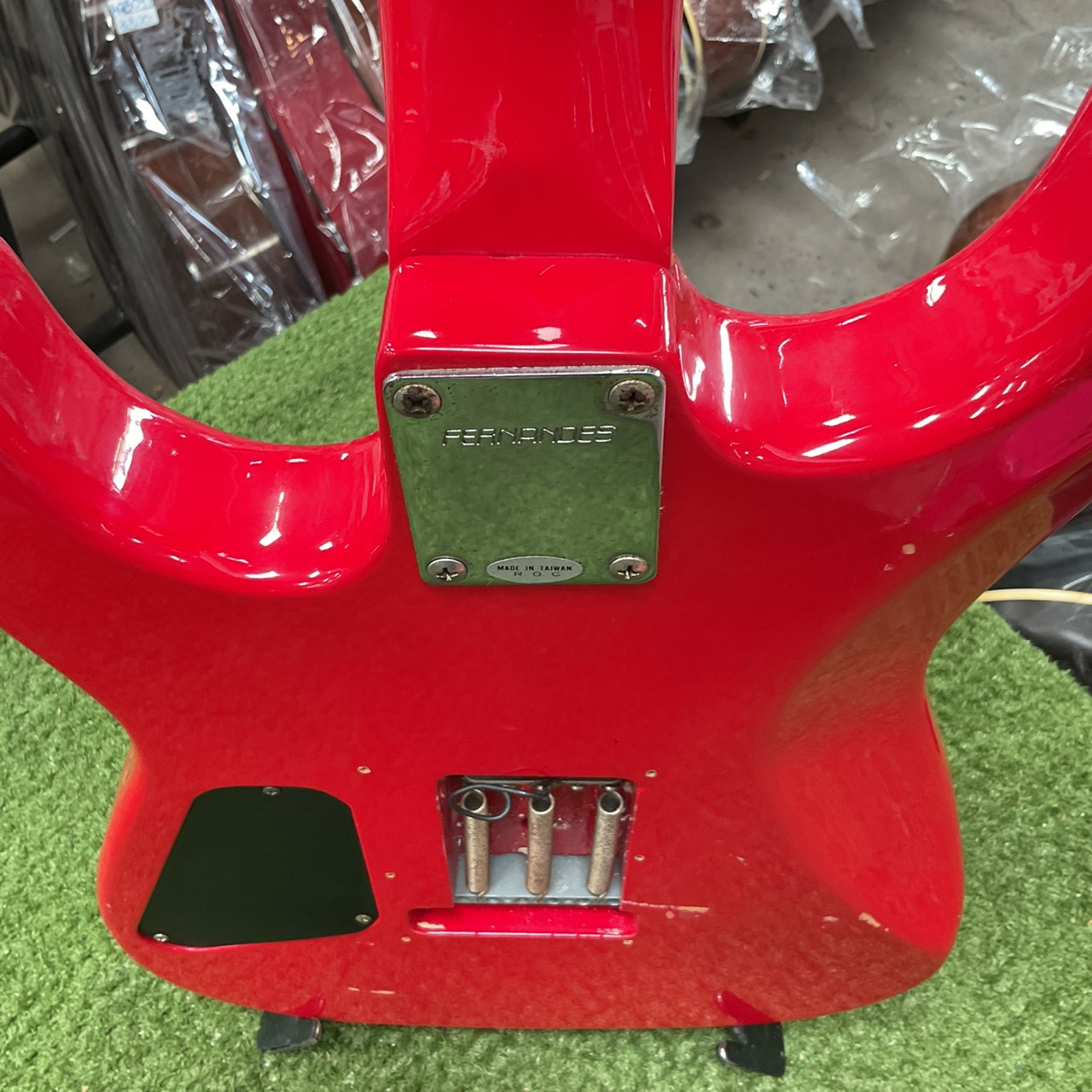 กีต้าร์ไฟฟ้า FERNANDES