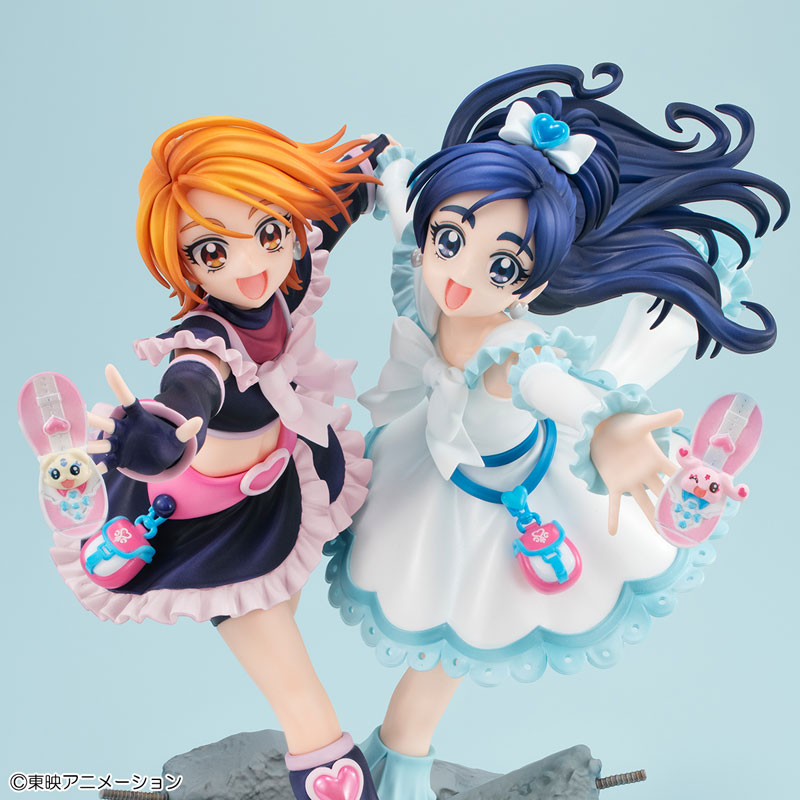 Lucrea Futari wa Pretty Cure Cure Black & Cure White Complete Figure(Pre-order)