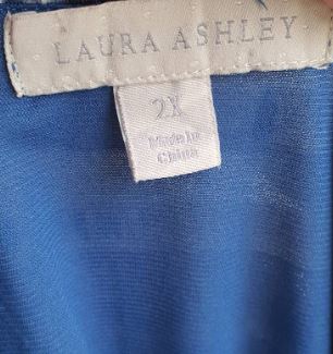 FF03837 เสื้อผ้ามือสอง สีน้ำเงิน แบรนด์ LAURA ASHLEY อก 45-50 นื้ว