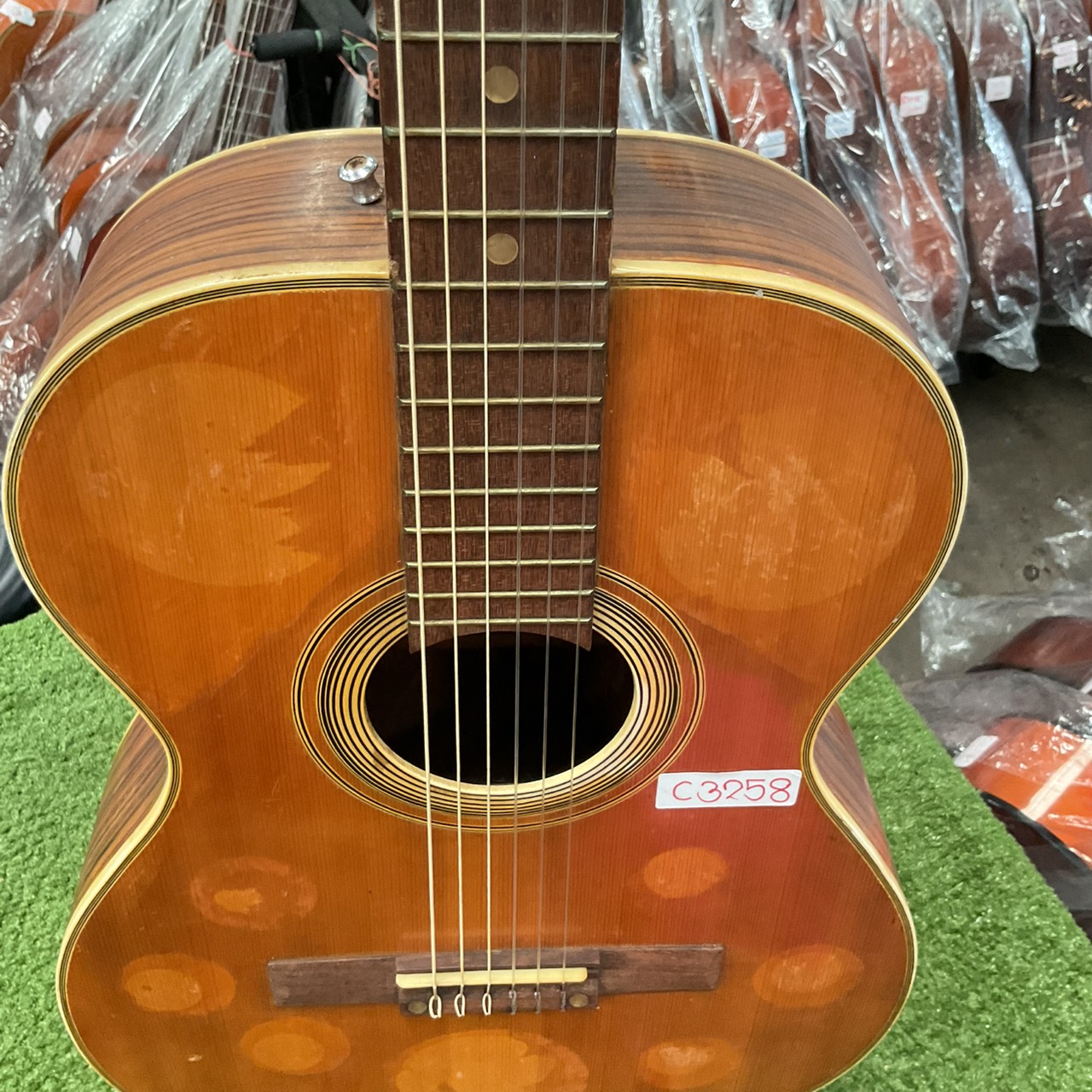 กีต้าร์คลาสสิค Kawai : M-40