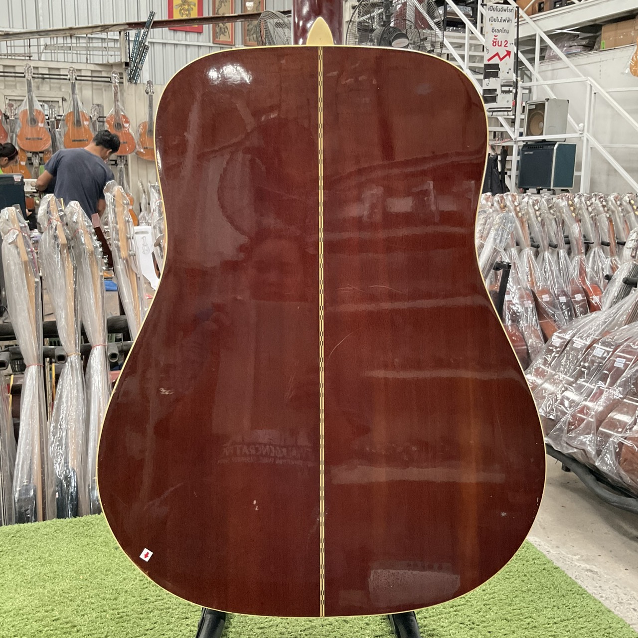 กีต้าร์โปร่ง Morris : W-18