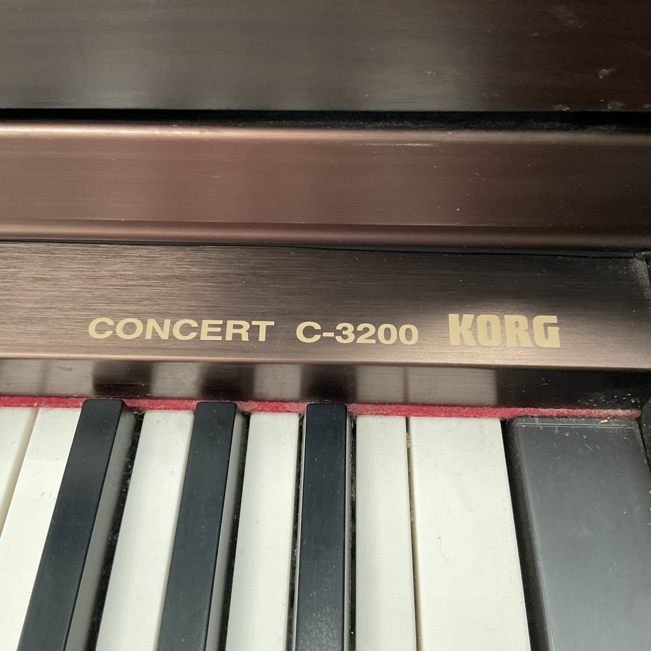เปียโน KORG : C-3200