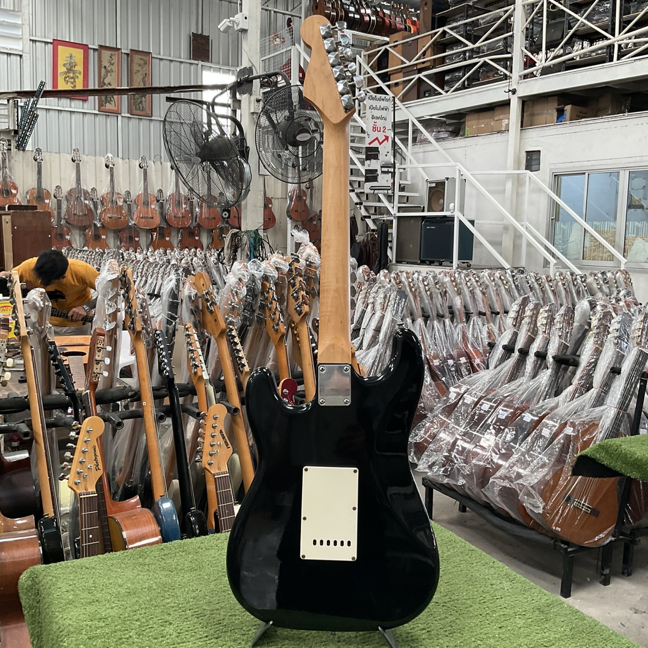 กีต้าร์ไฟฟ้า Photogenic