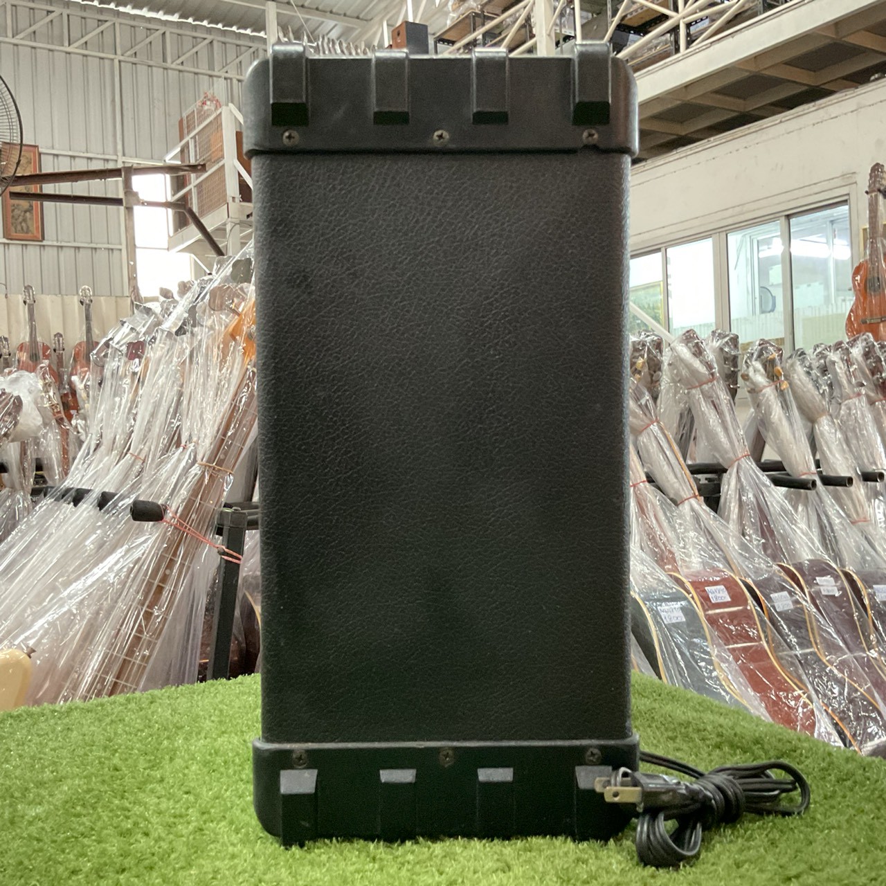 แอมป์เบส GUYATONE : B-30