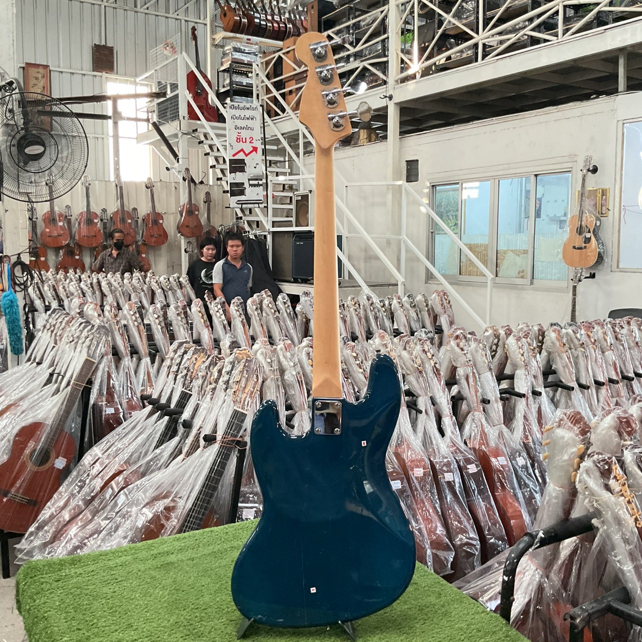 กีต้าร์เบส SELDER