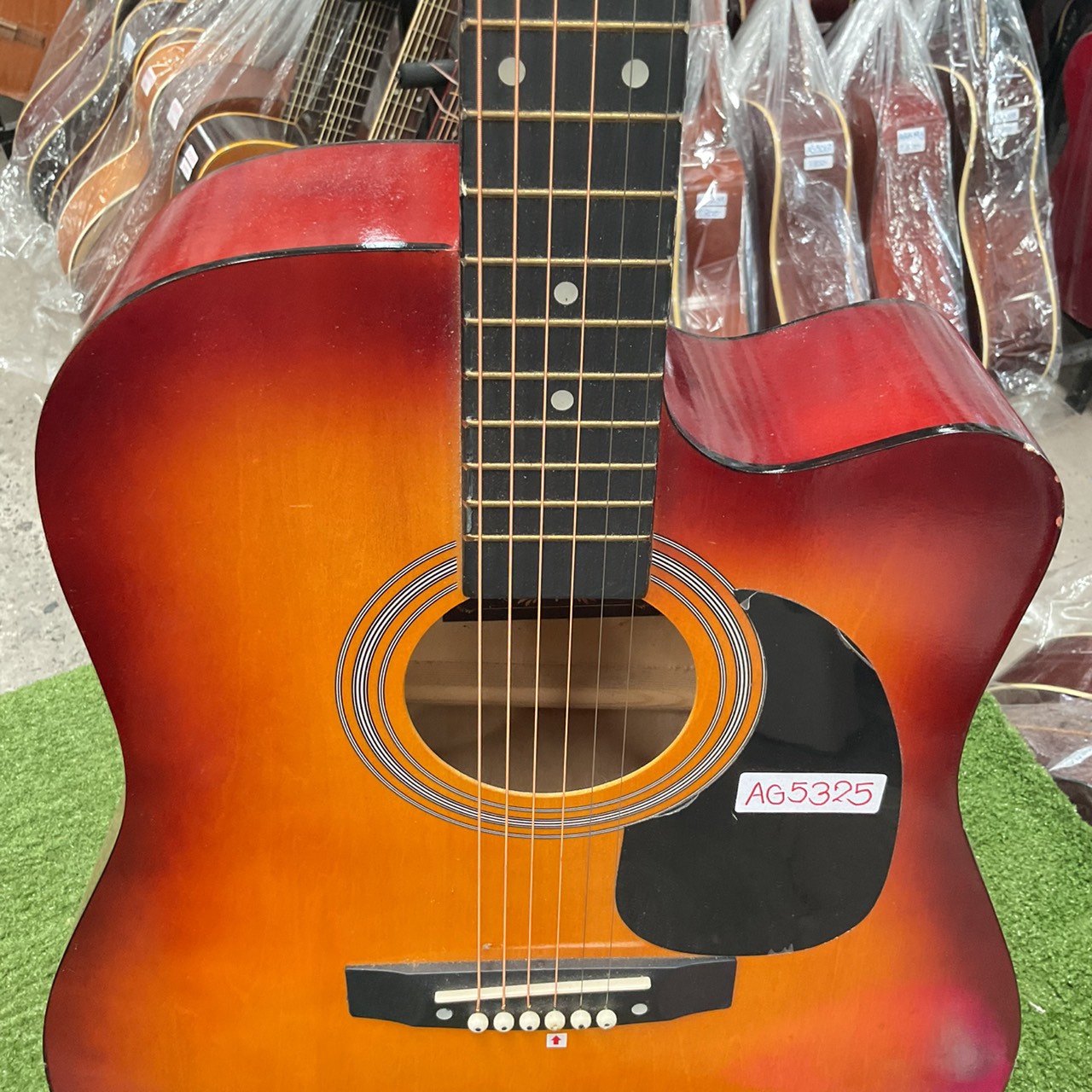 กีต้าร์โปร่ง ONE STEP