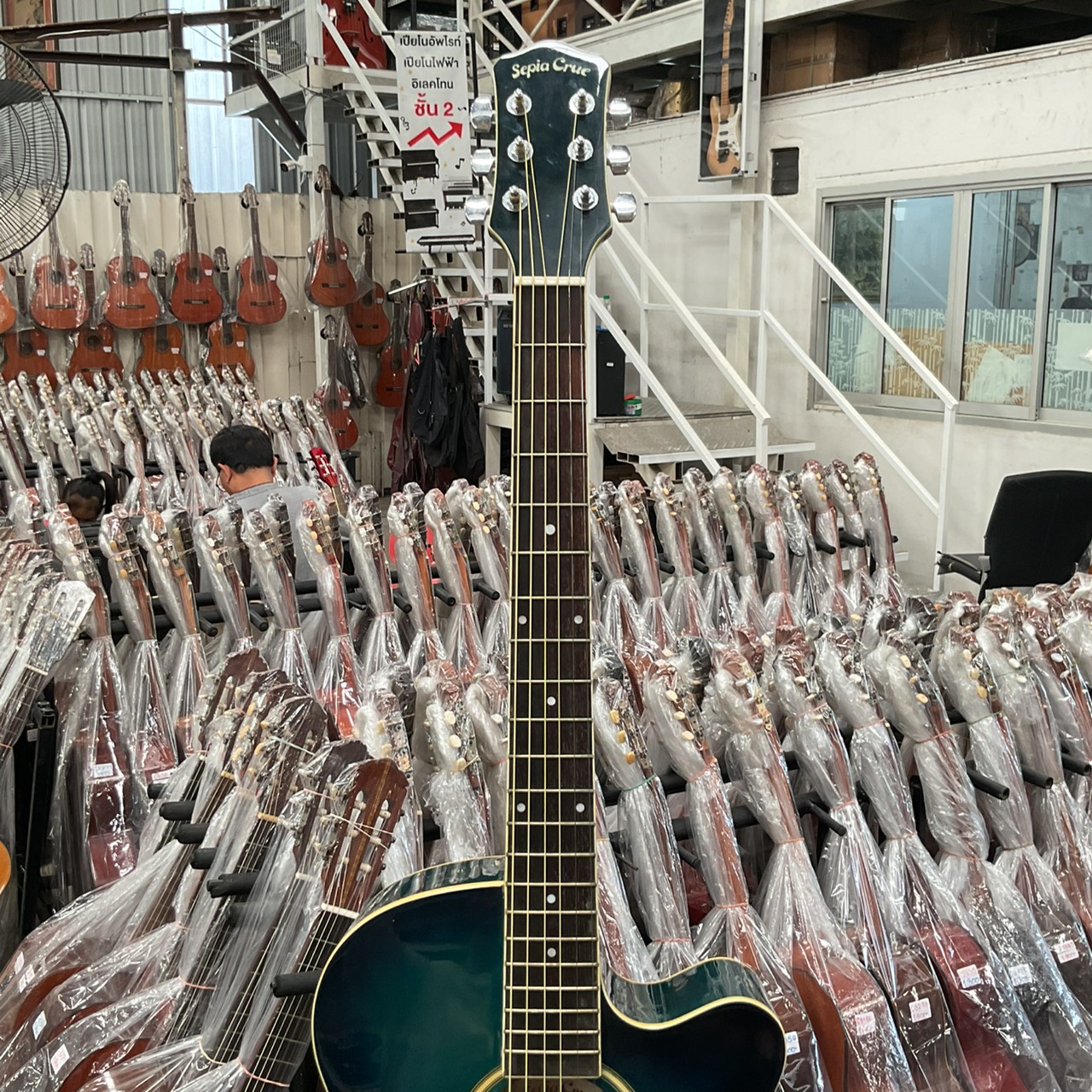 กีต้าร์โปร่งไฟฟ้า Sepia Crue : EAW-180-BLS