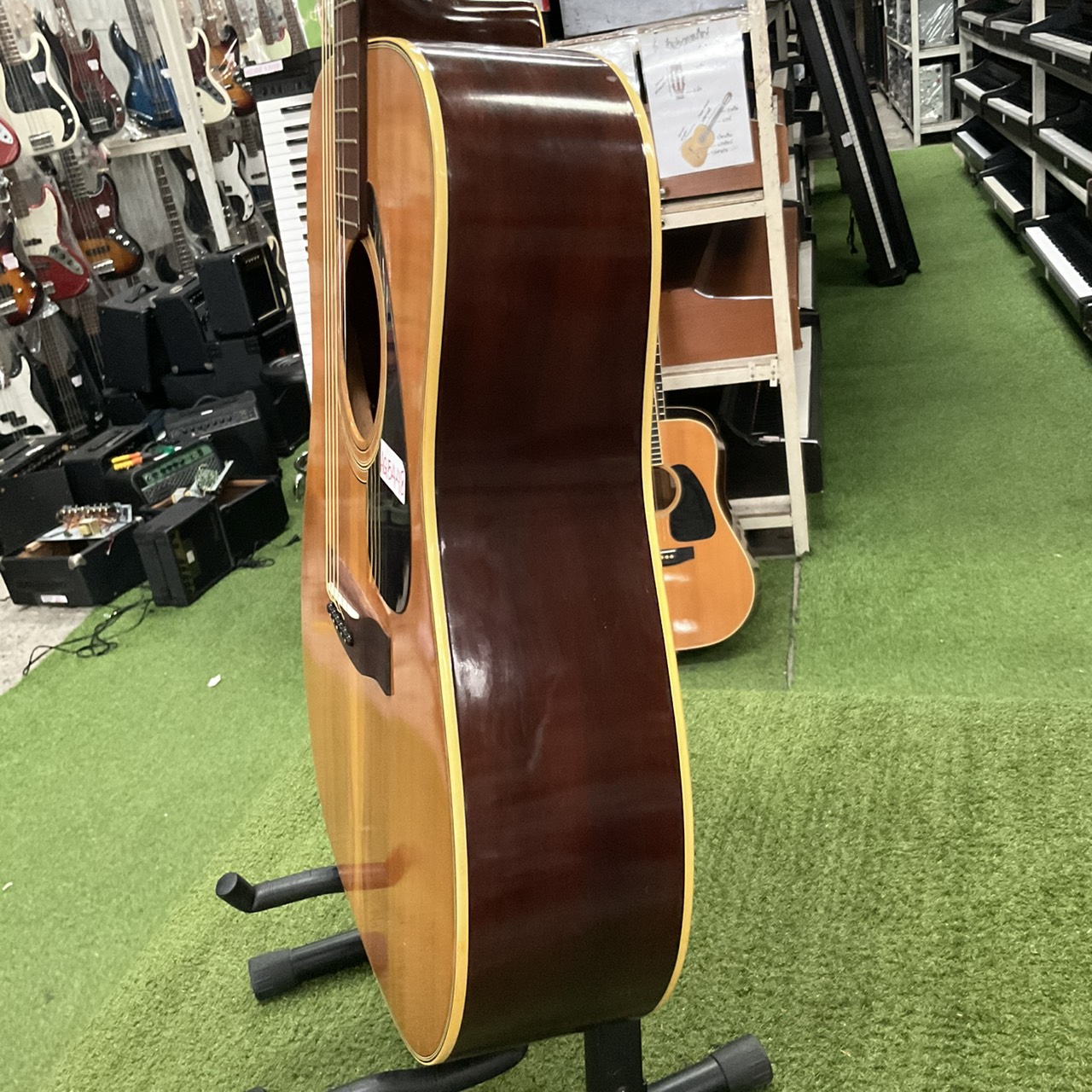 กีต้าร์โปร่ง YAMAHA : FG-151